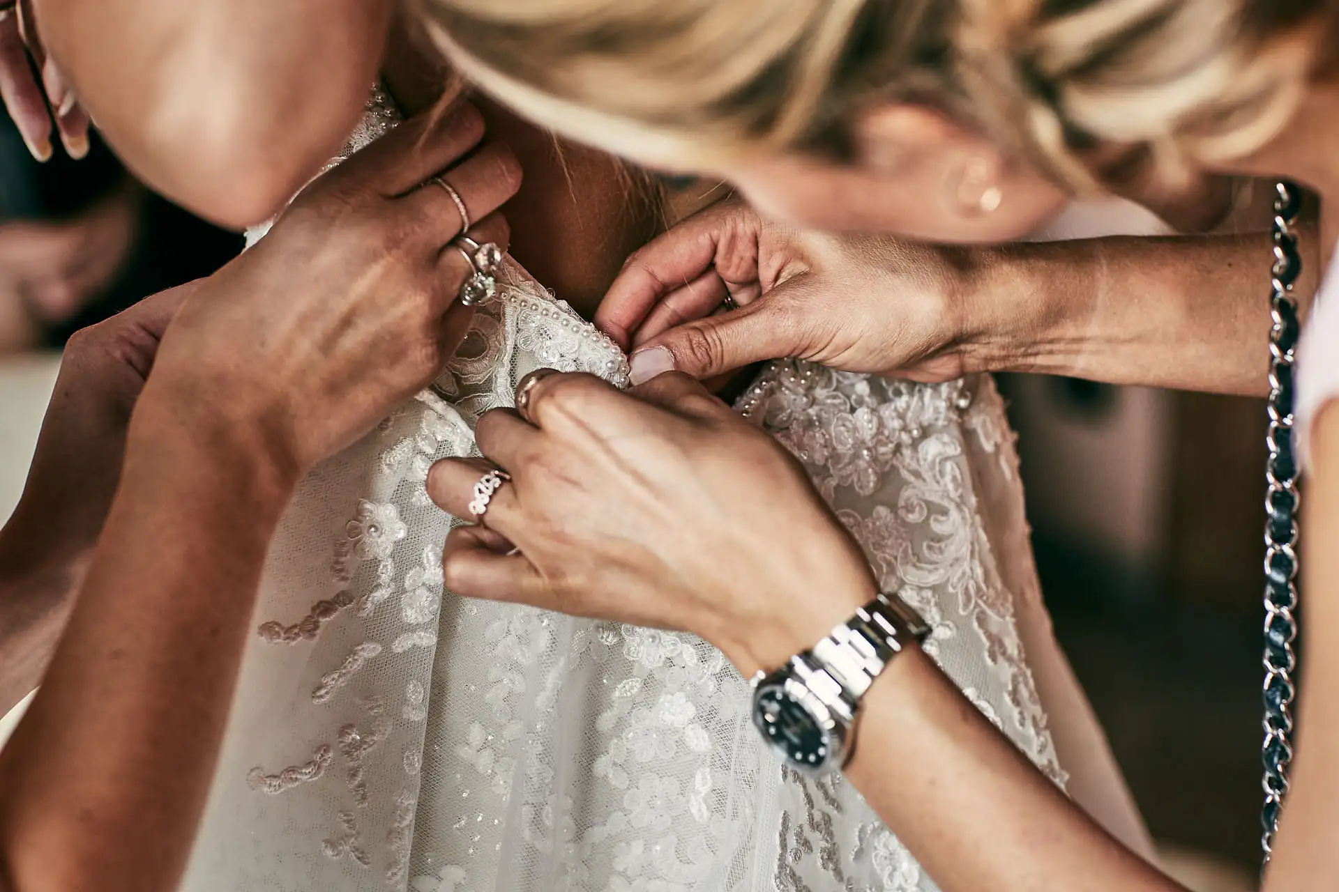 bride getting ready photos