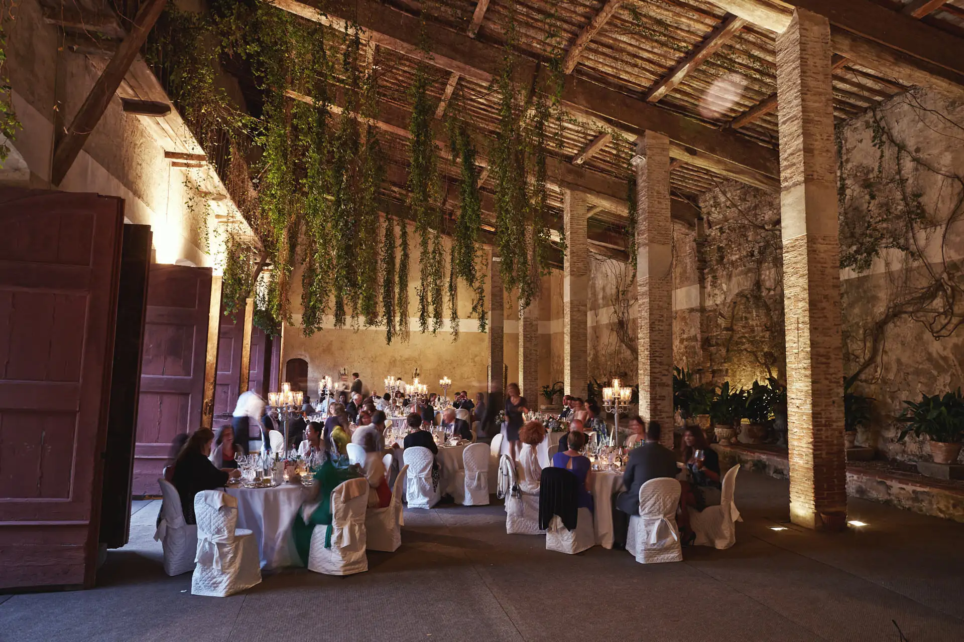 italy wedding reception decor