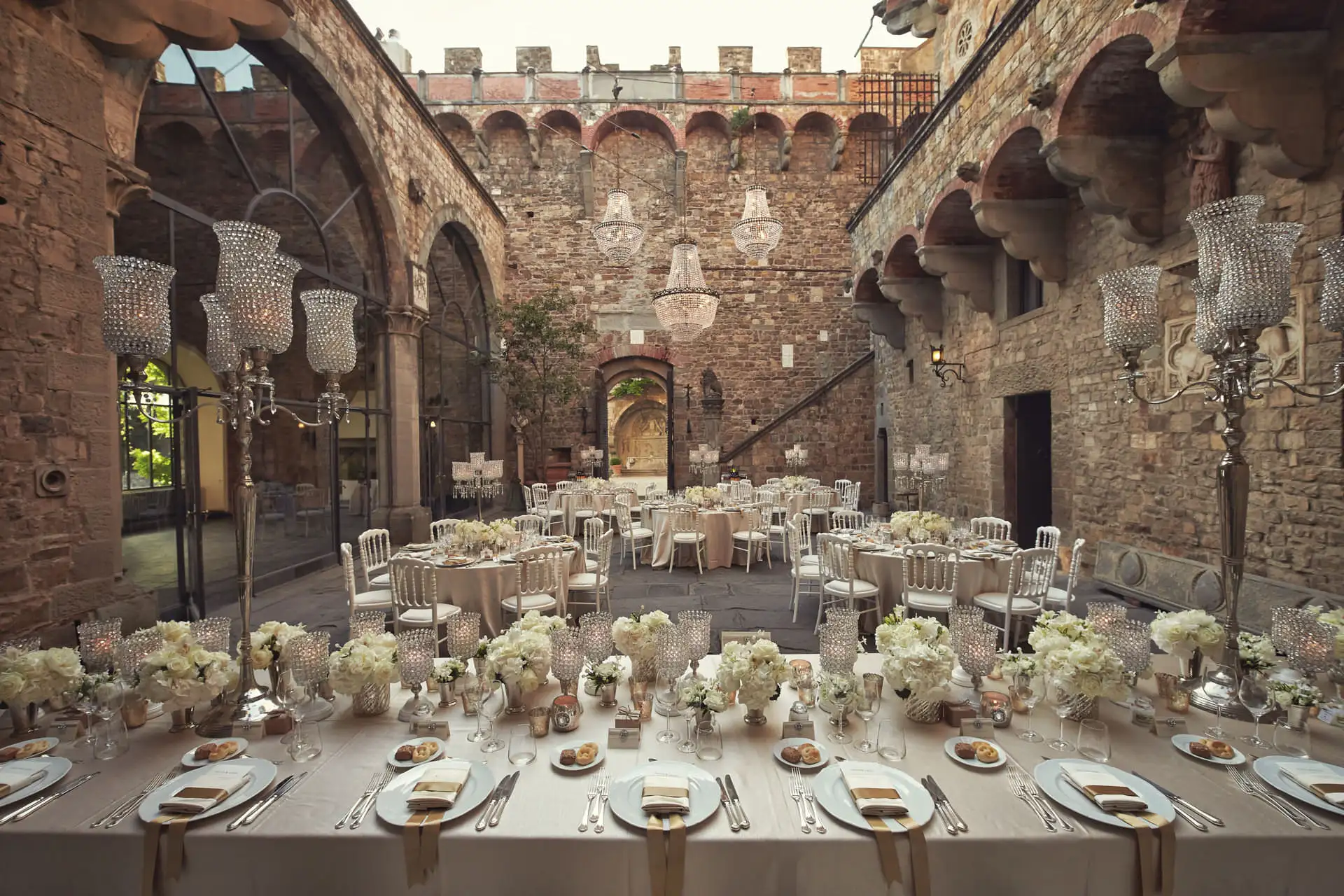 italy wedding reception decor