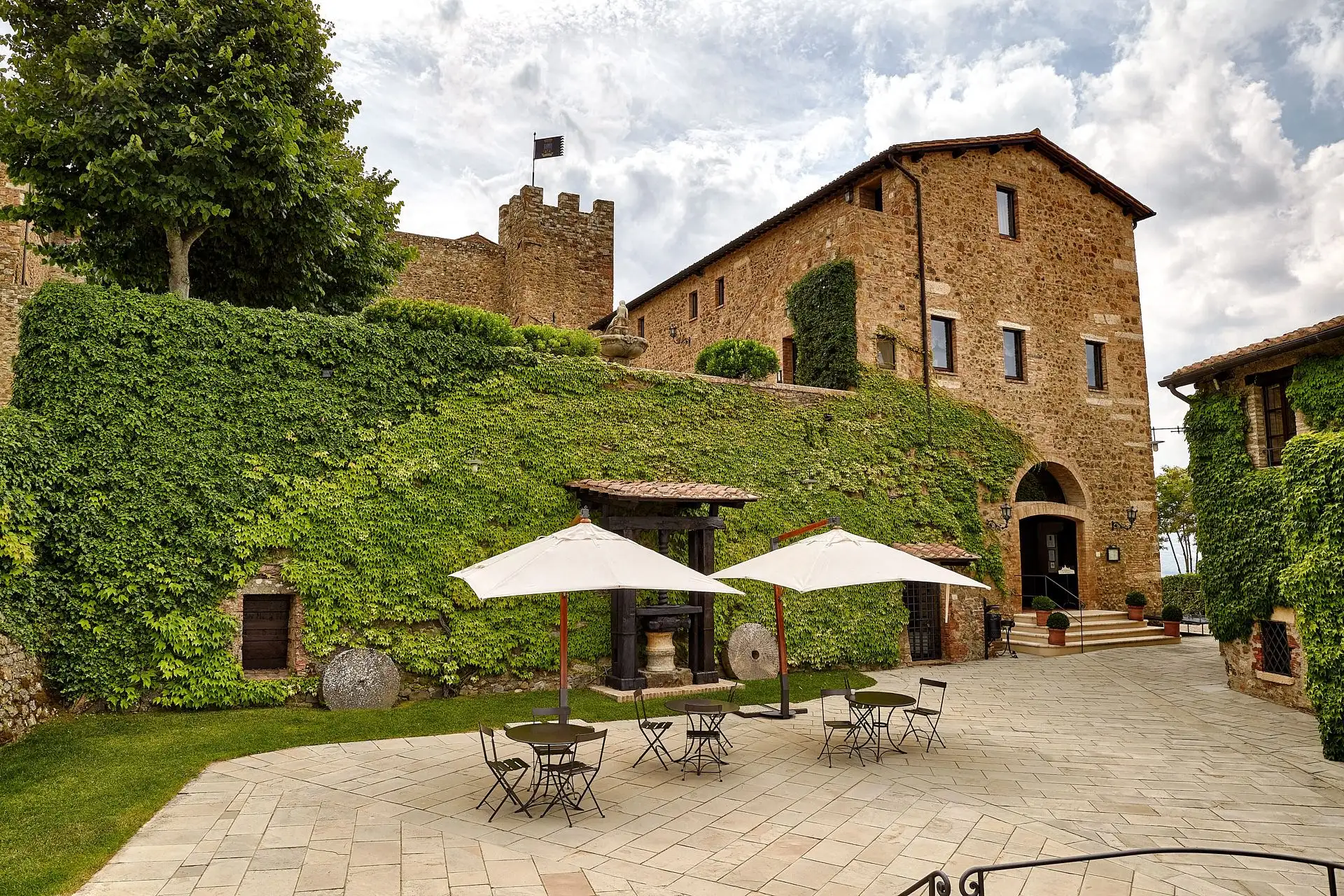 castello di banfi wedding elopement