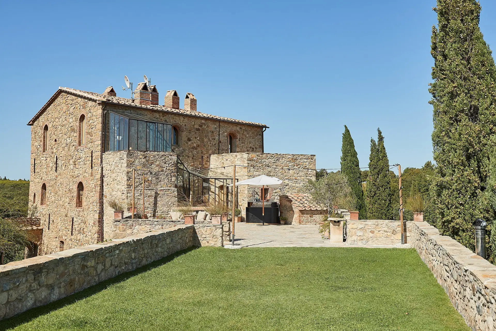 castello di vicarello wedding welcome dinner