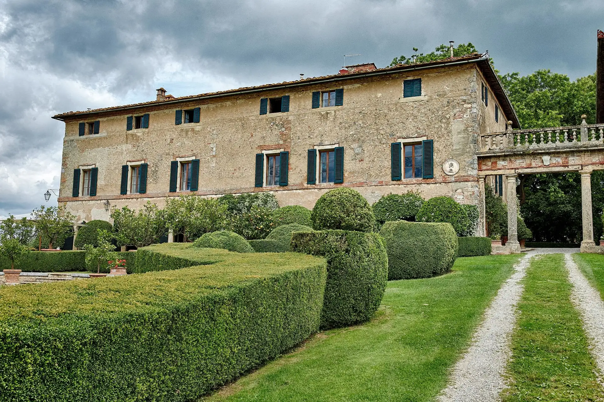 elegant english wedding near siena