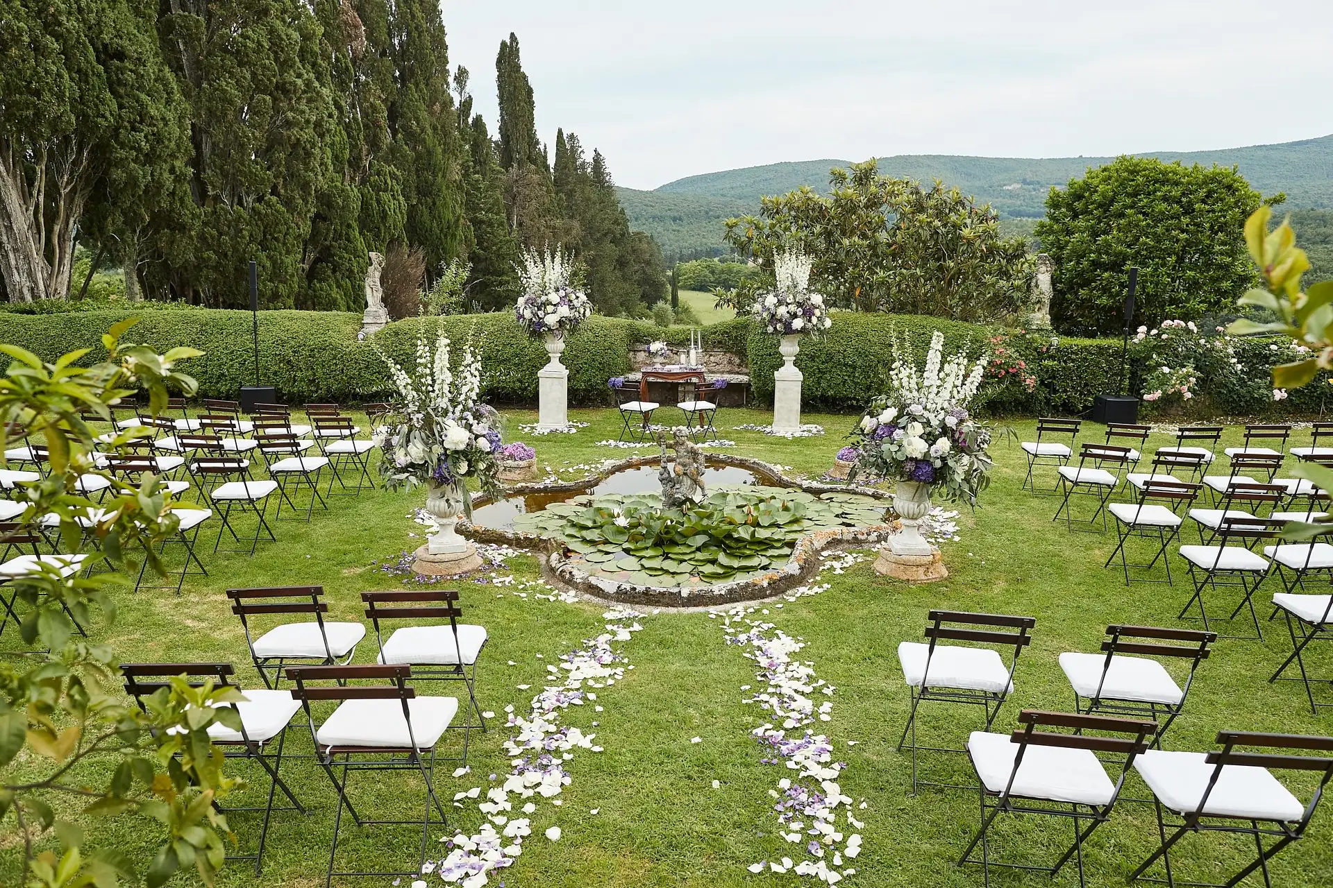 elegant english wedding near siena