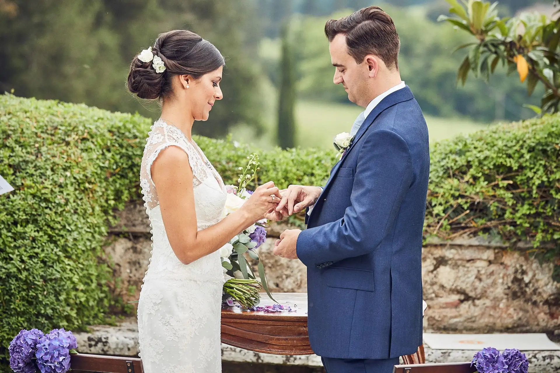 elegant english wedding near siena