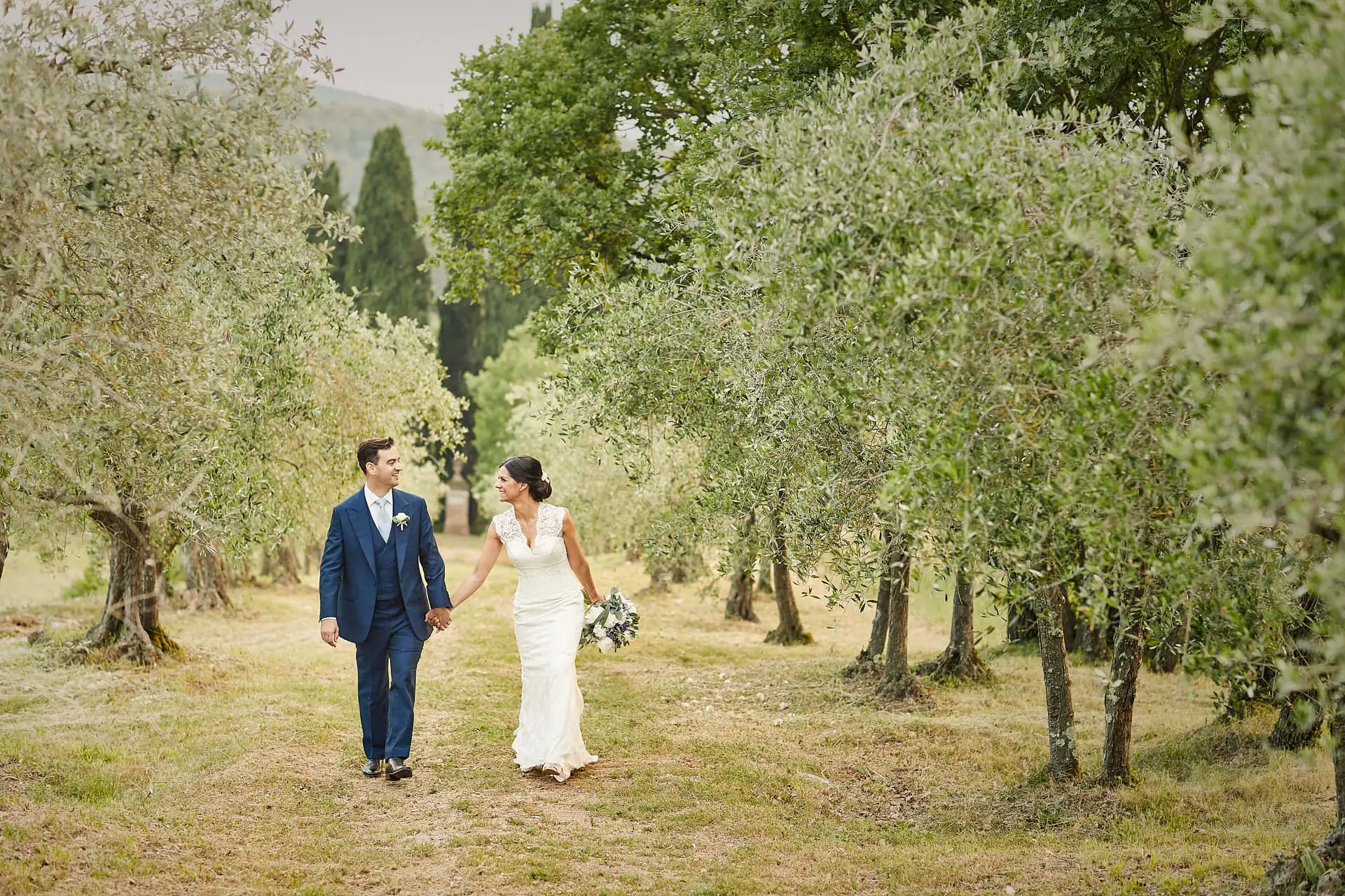 elegant english wedding near siena