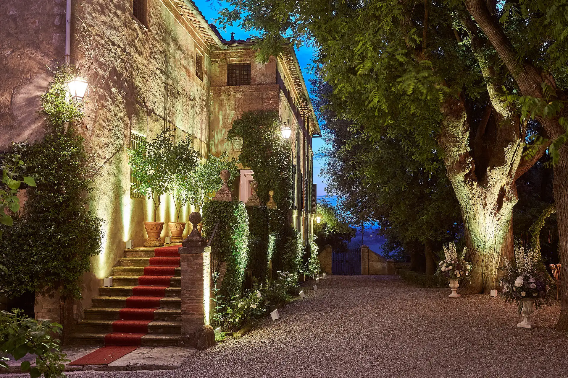 elegant english wedding near siena
