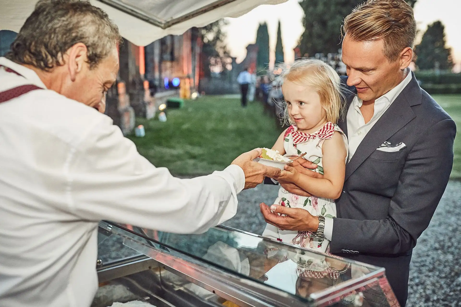 elegant family style welcome dinner