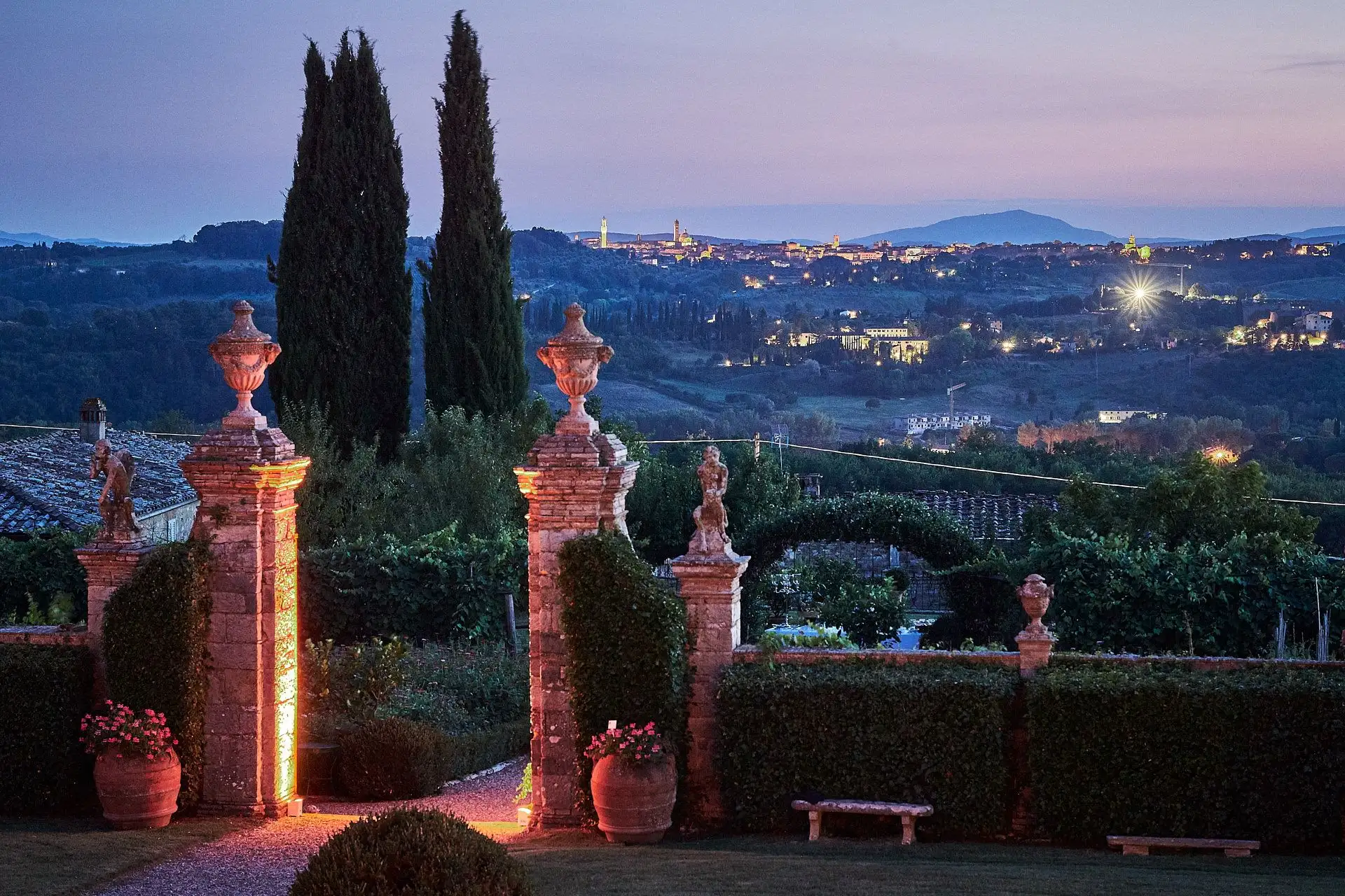 elegant family style welcome dinner