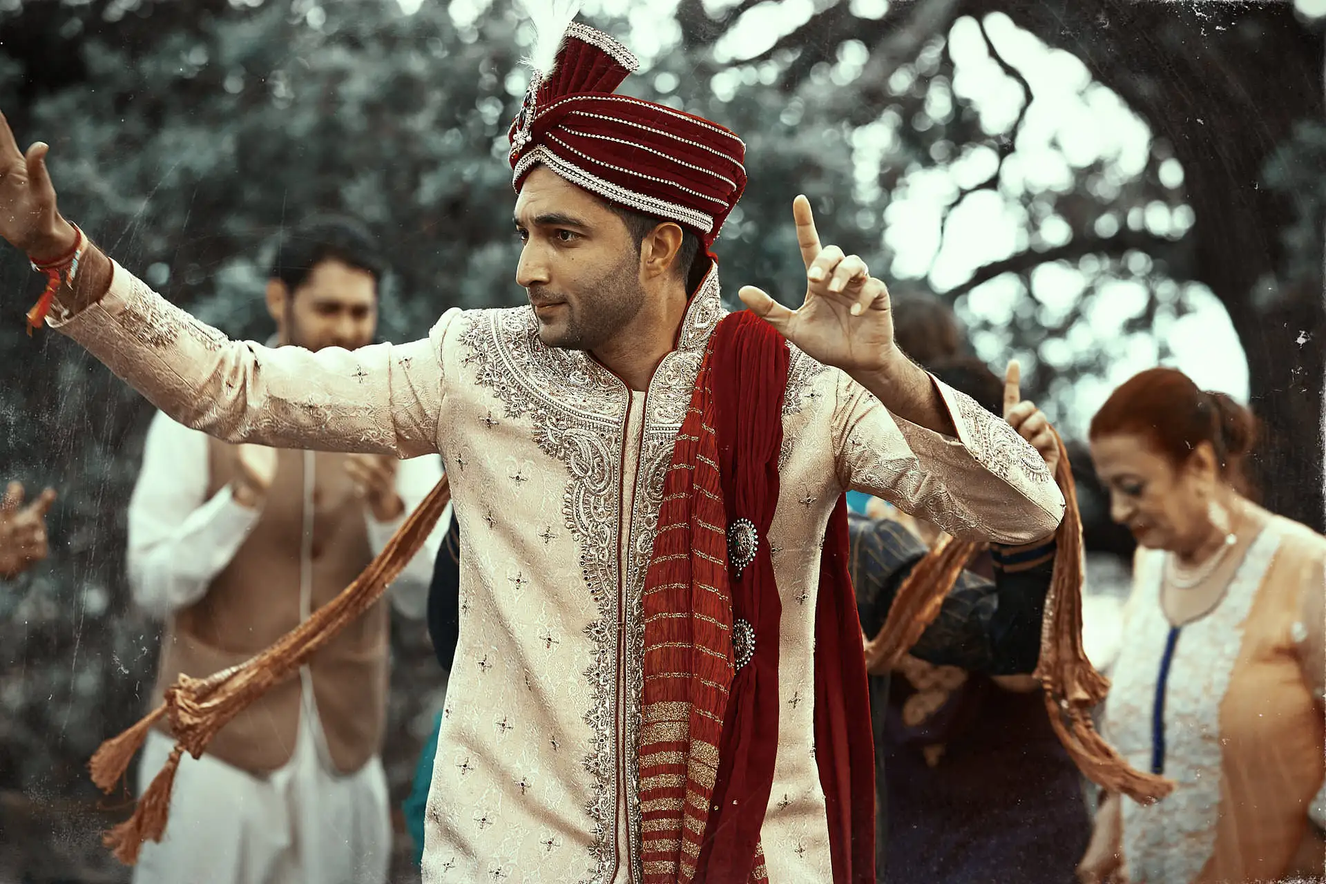 indian wedding in tuscany