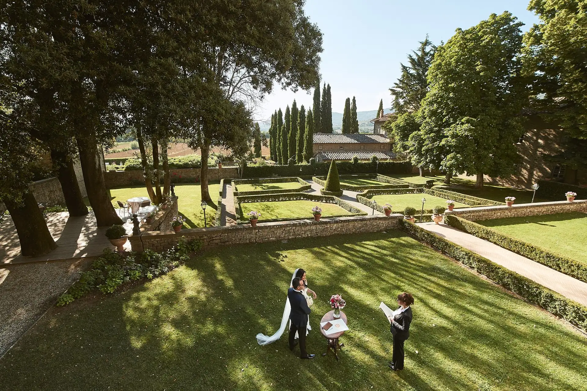 intimate villa di piazzano wedding