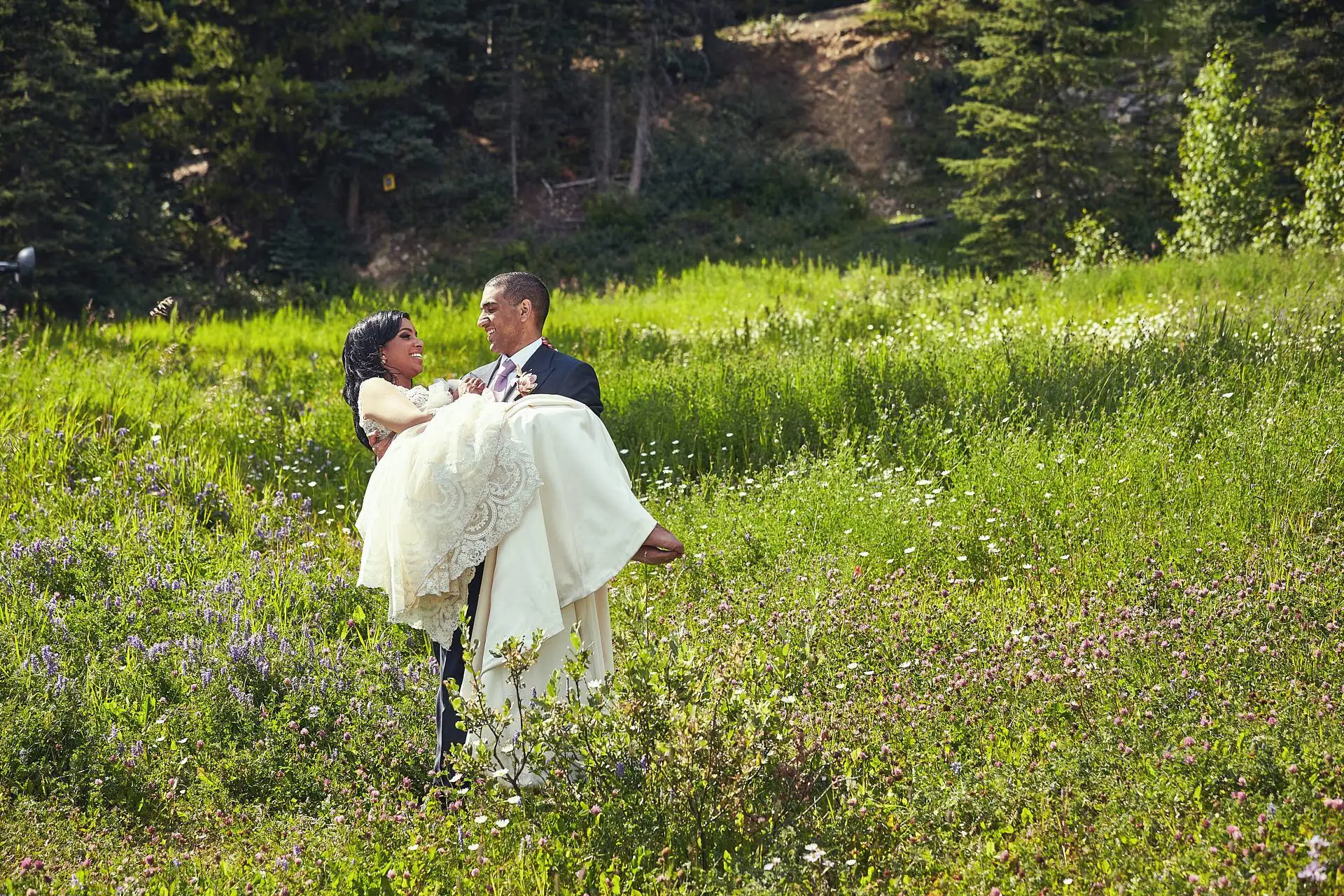 lake louise wedding fairmont chateau