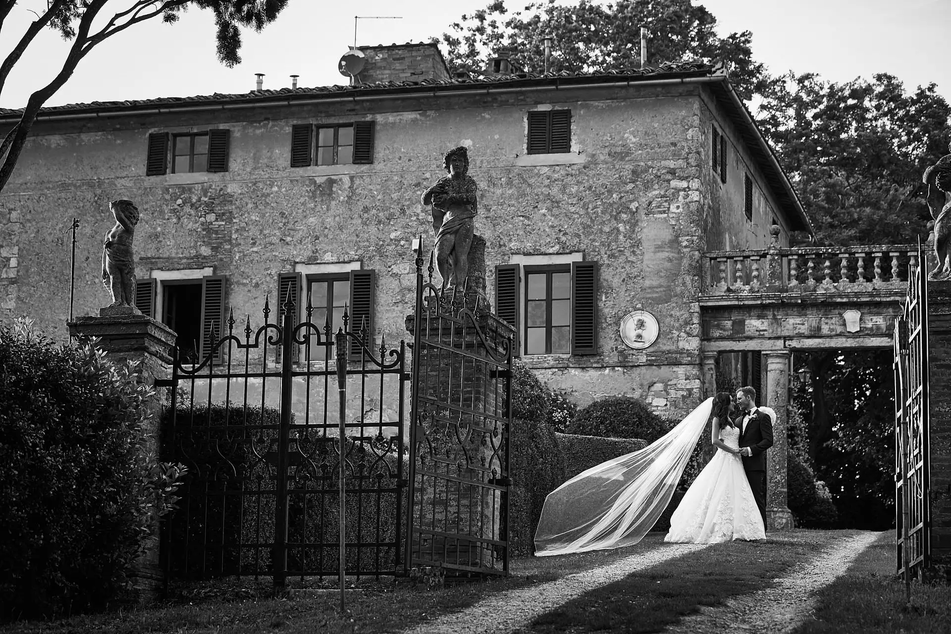 monteriggioni wedding near siena