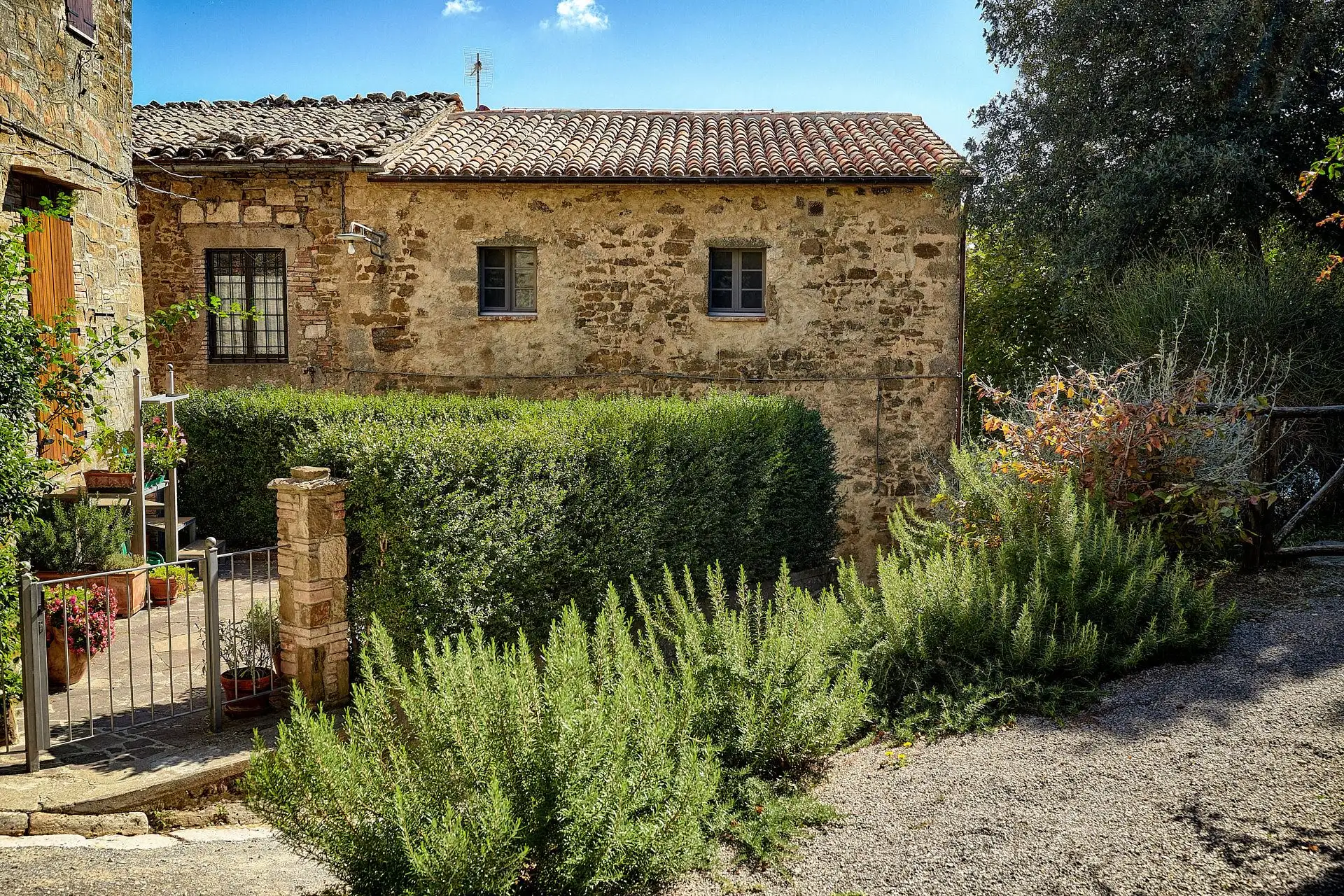 monteverdi tuscany wedding
