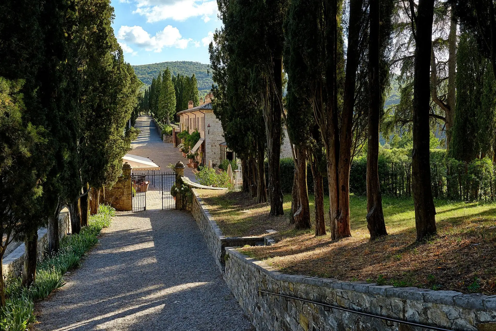 rosewood castiglion del bosco wedding