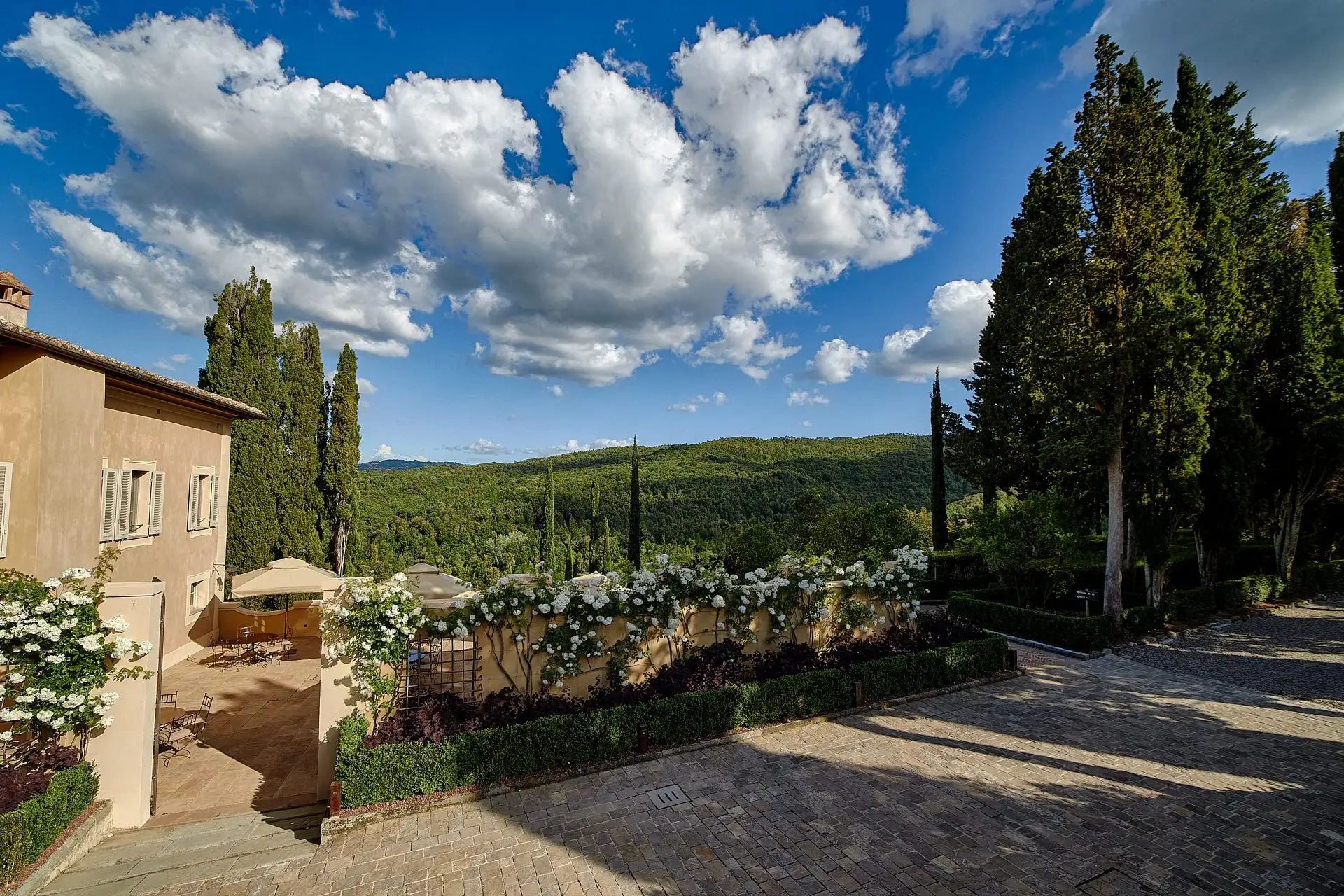 rosewood castiglion del bosco wedding