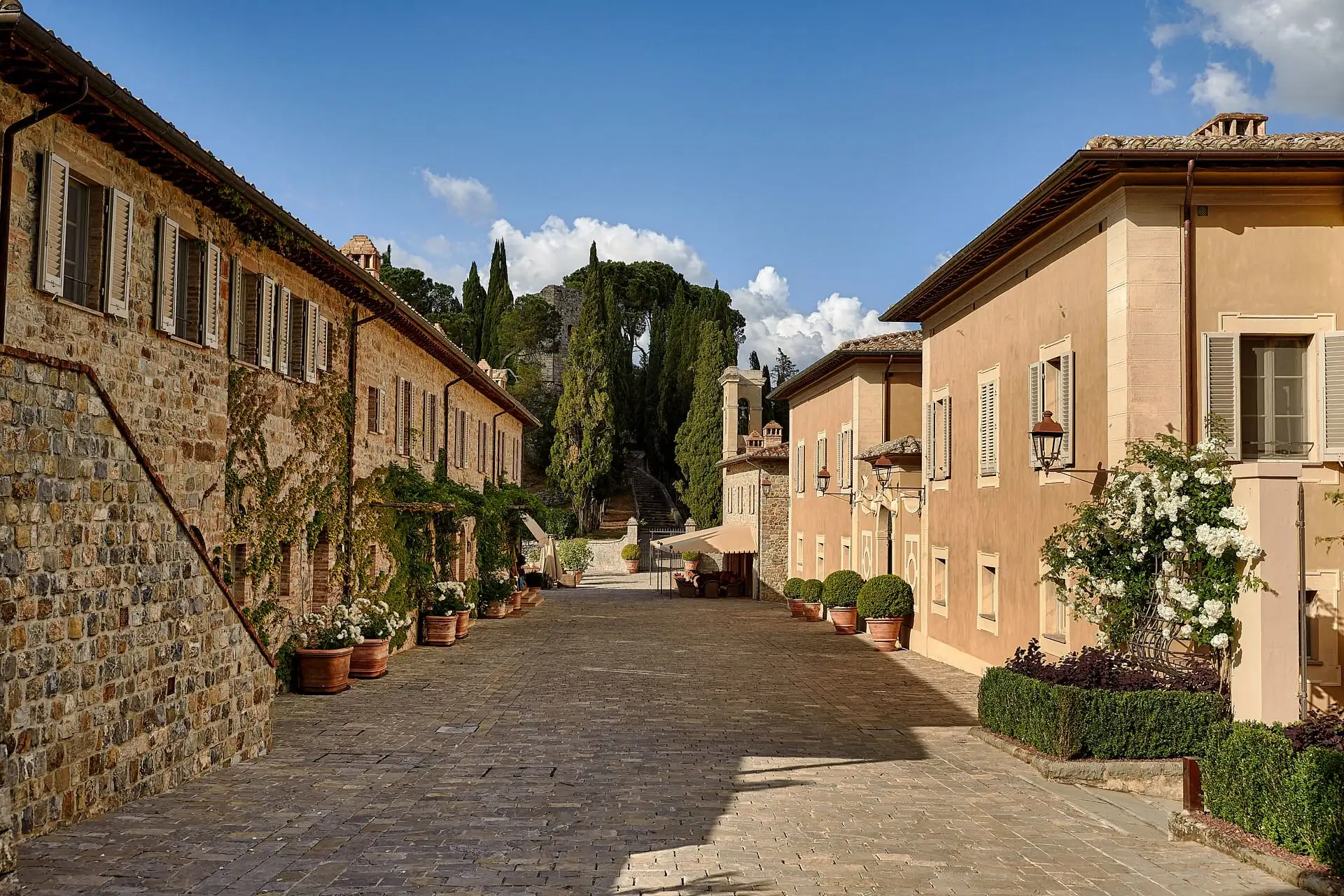 rosewood castiglion del bosco wedding