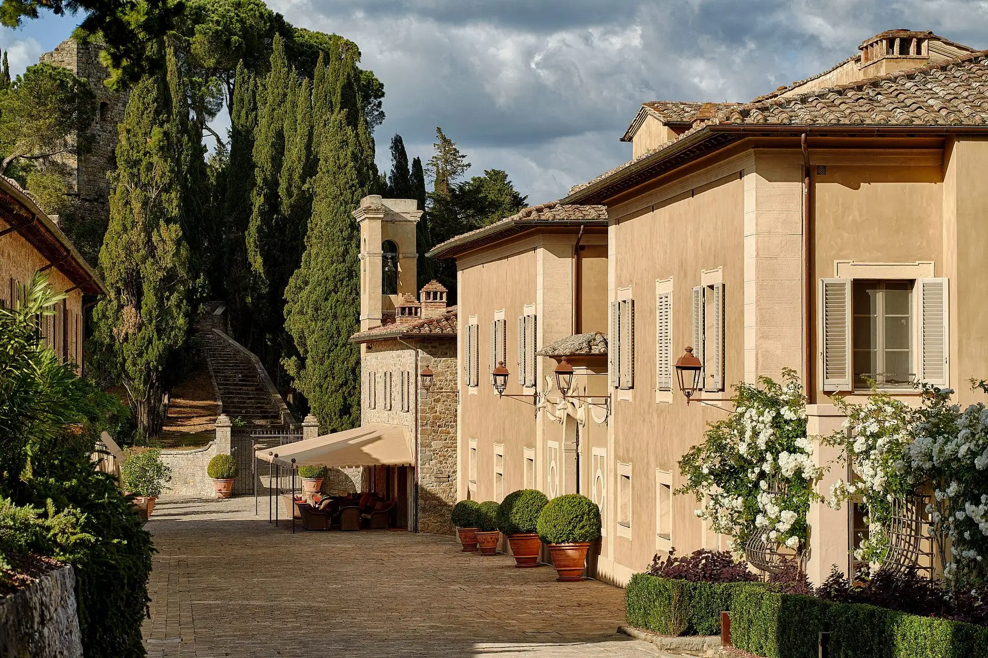 rosewood castiglion del bosco wedding