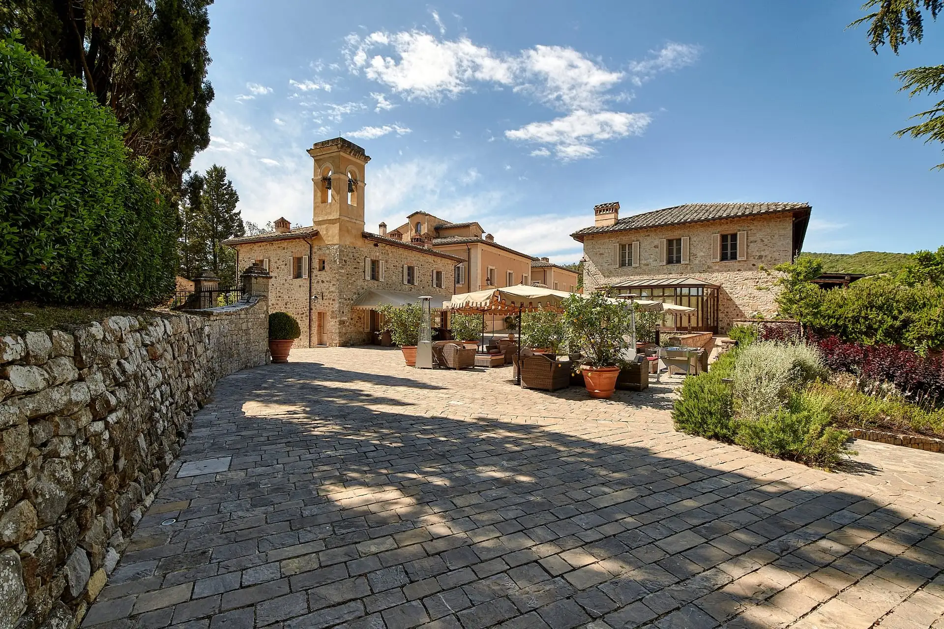 rosewood castiglion del bosco wedding
