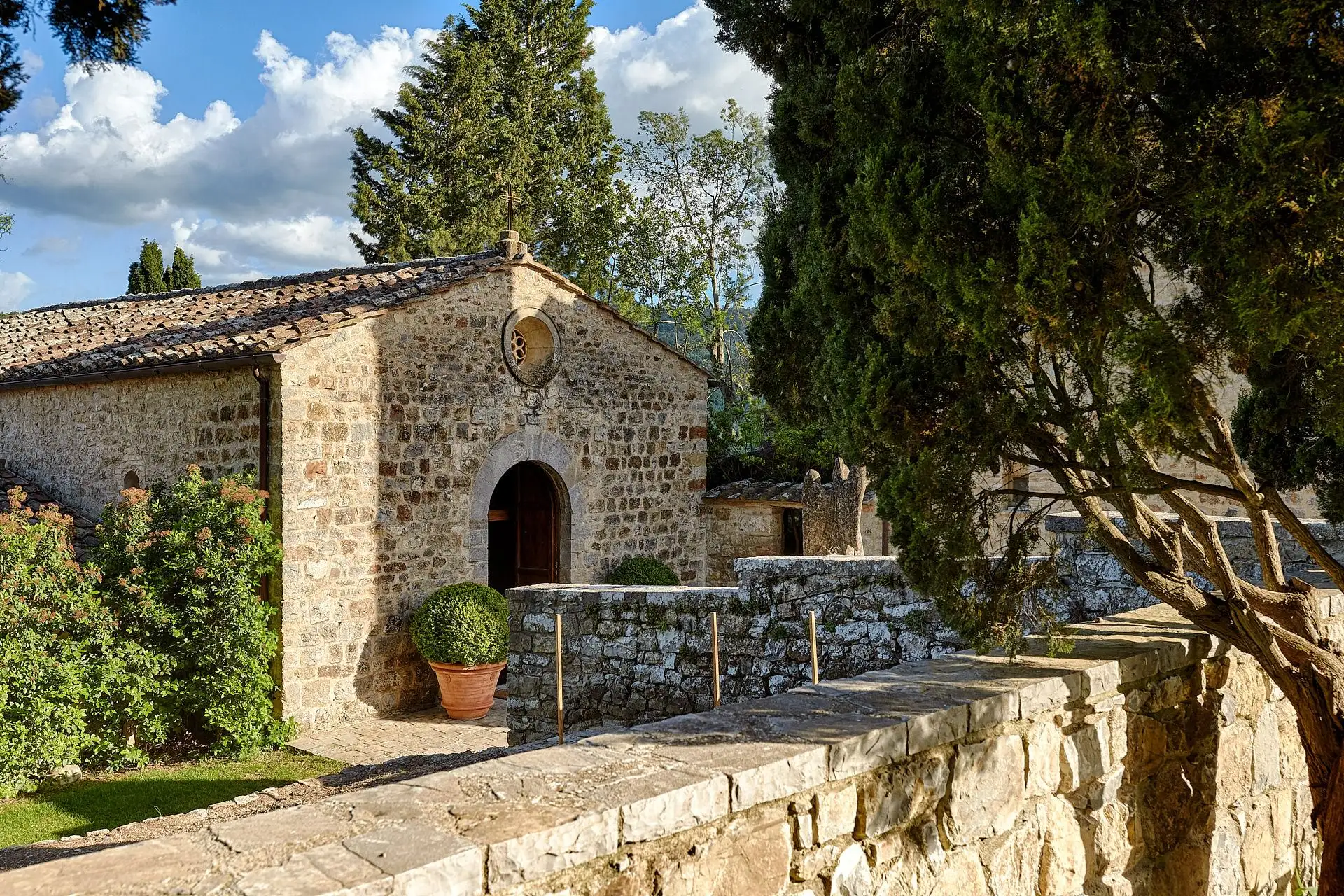 rosewood castiglion del bosco wedding