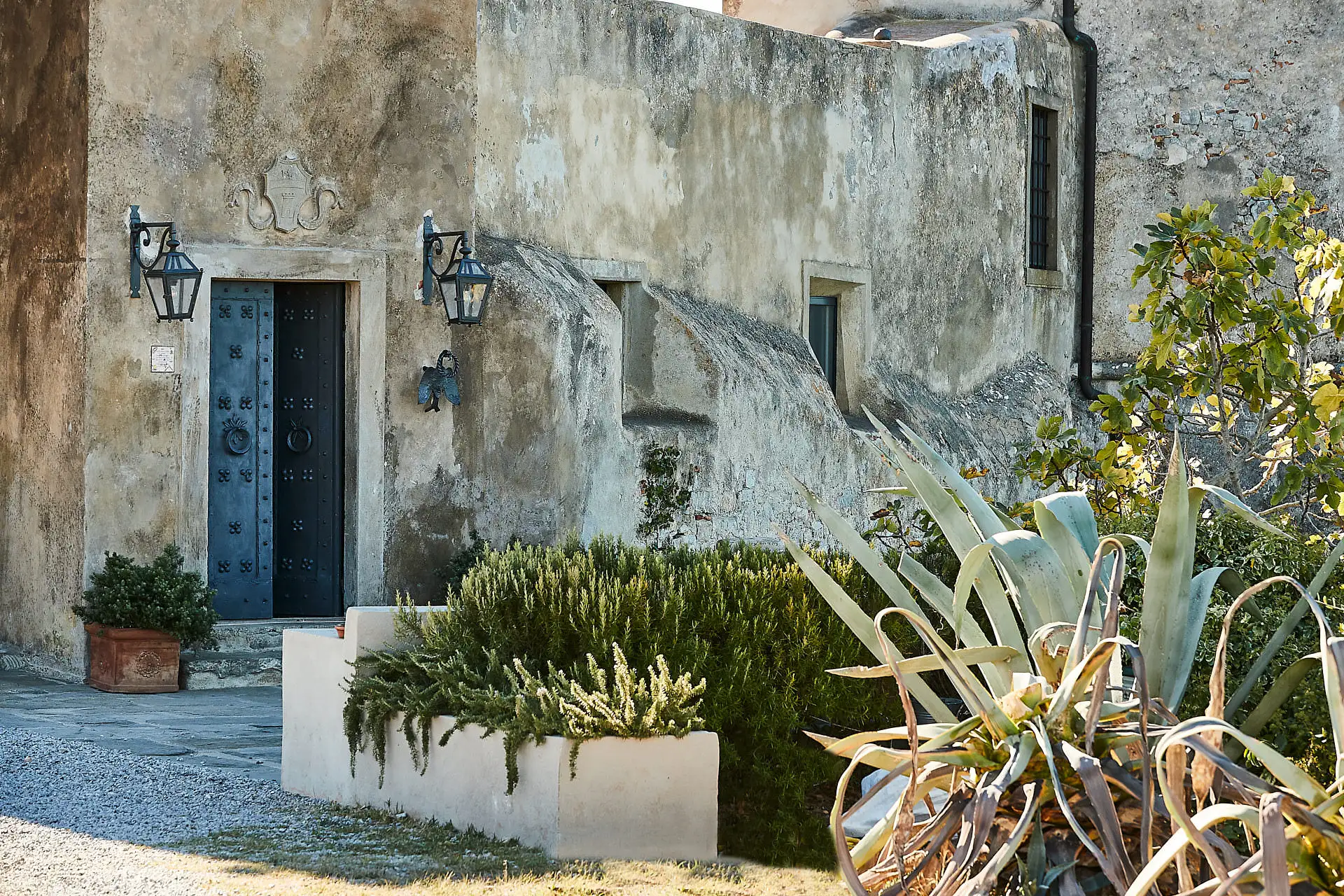 seaside elopement tuscany