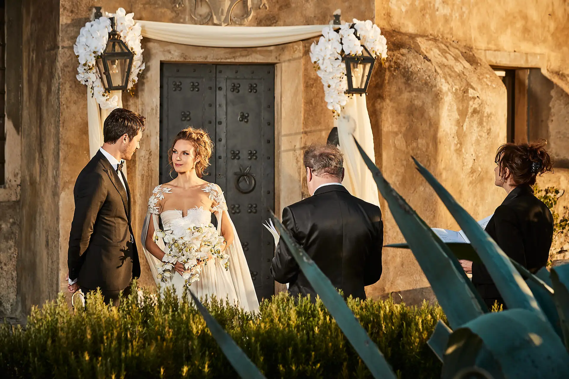 seaside elopement tuscany
