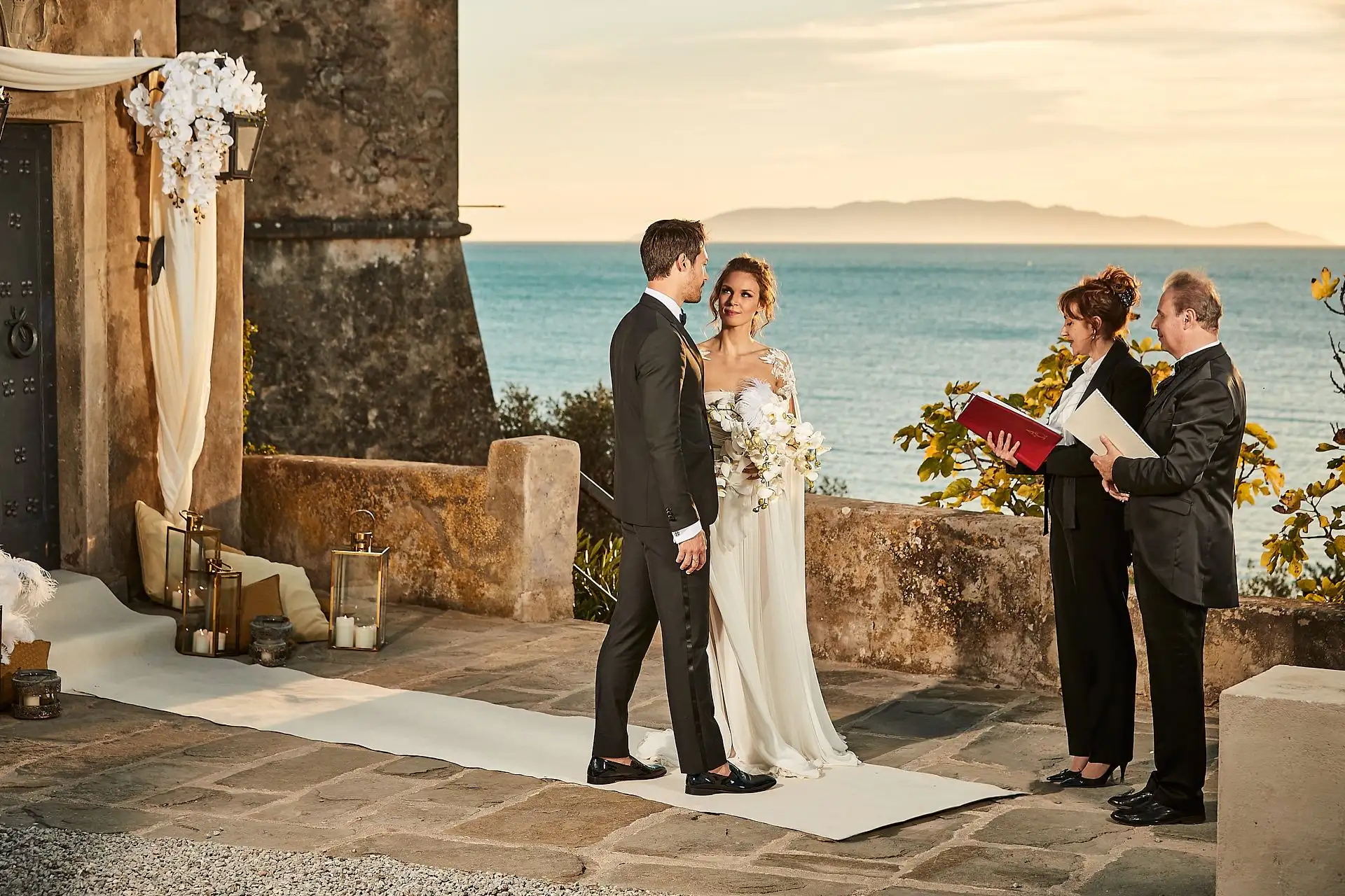 seaside elopement tuscany