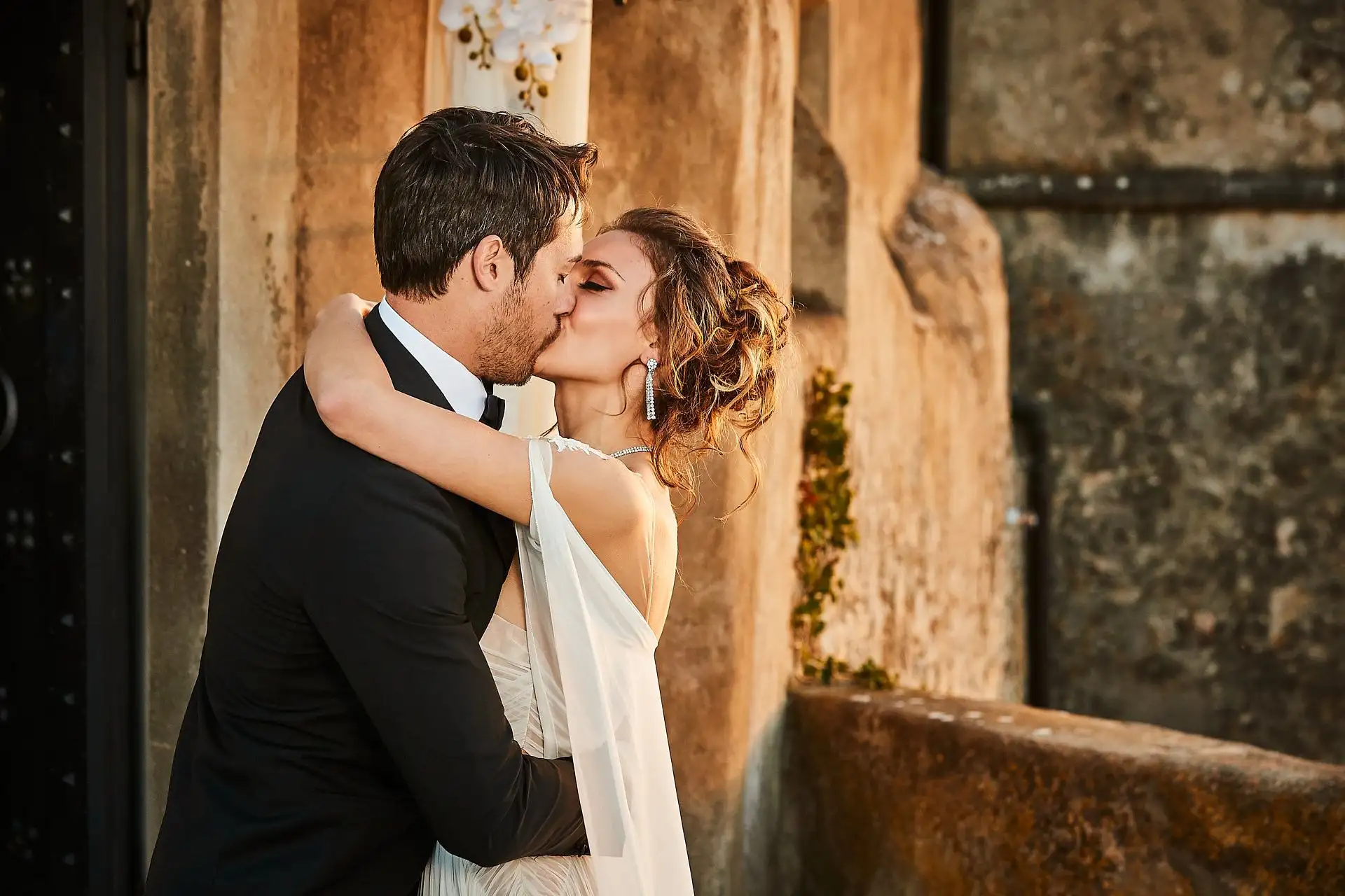 seaside elopement tuscany