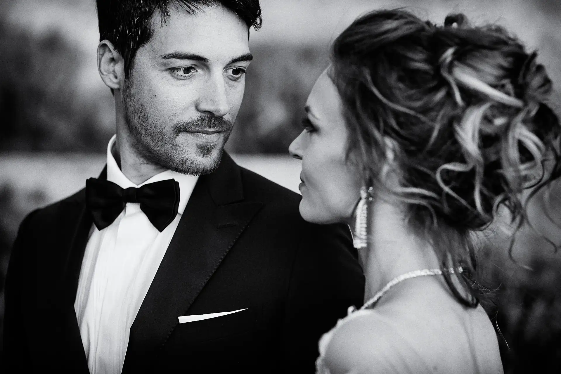 seaside elopement tuscany