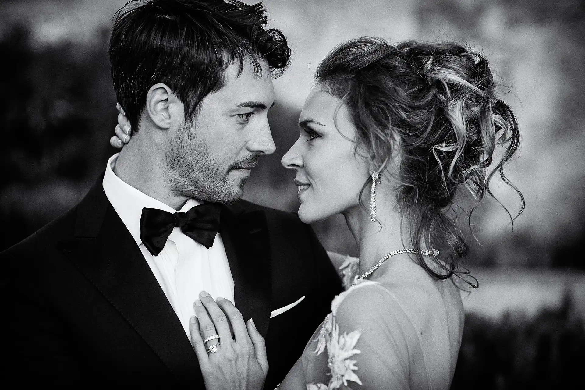 seaside elopement tuscany
