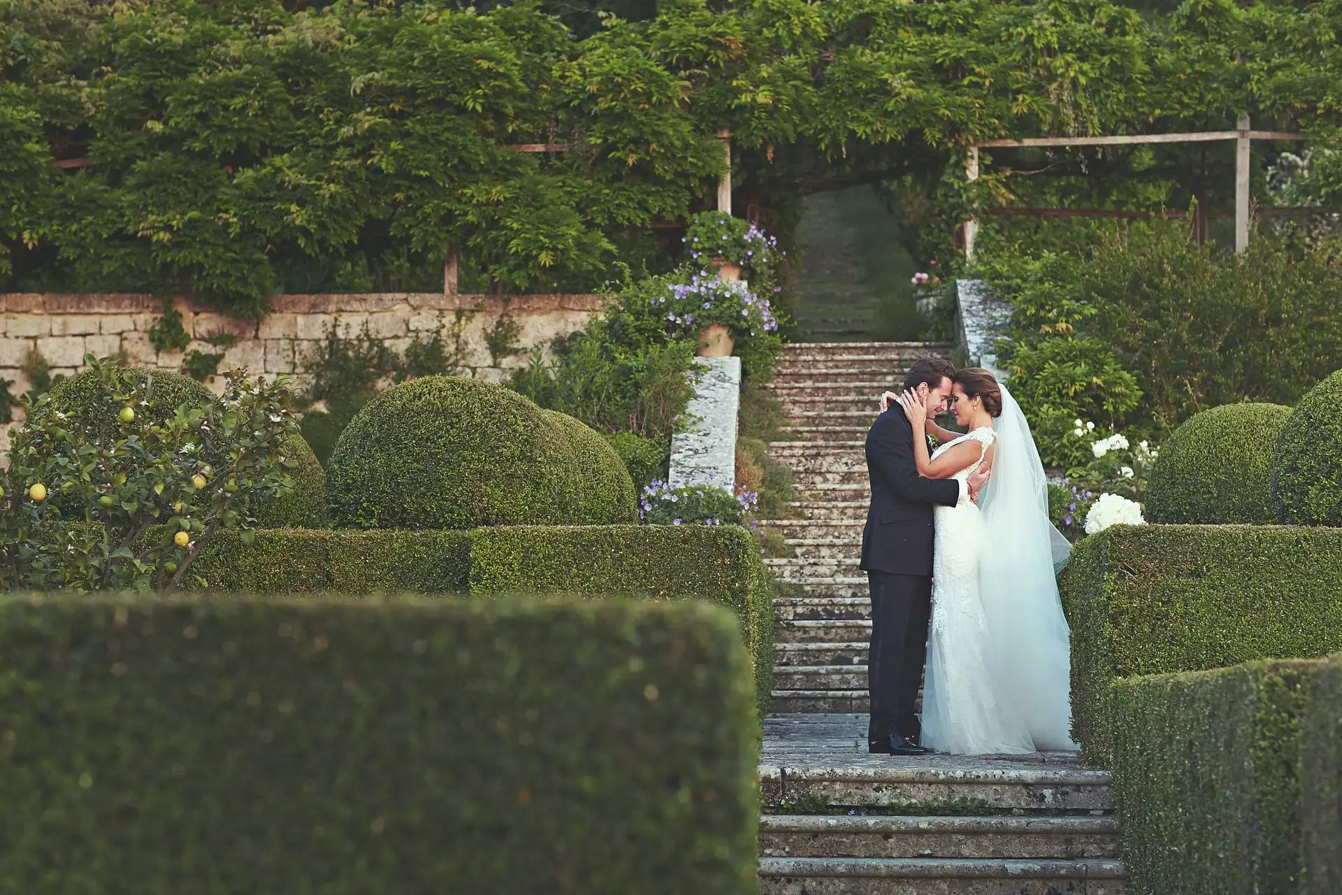 sublime val d orcia wedding