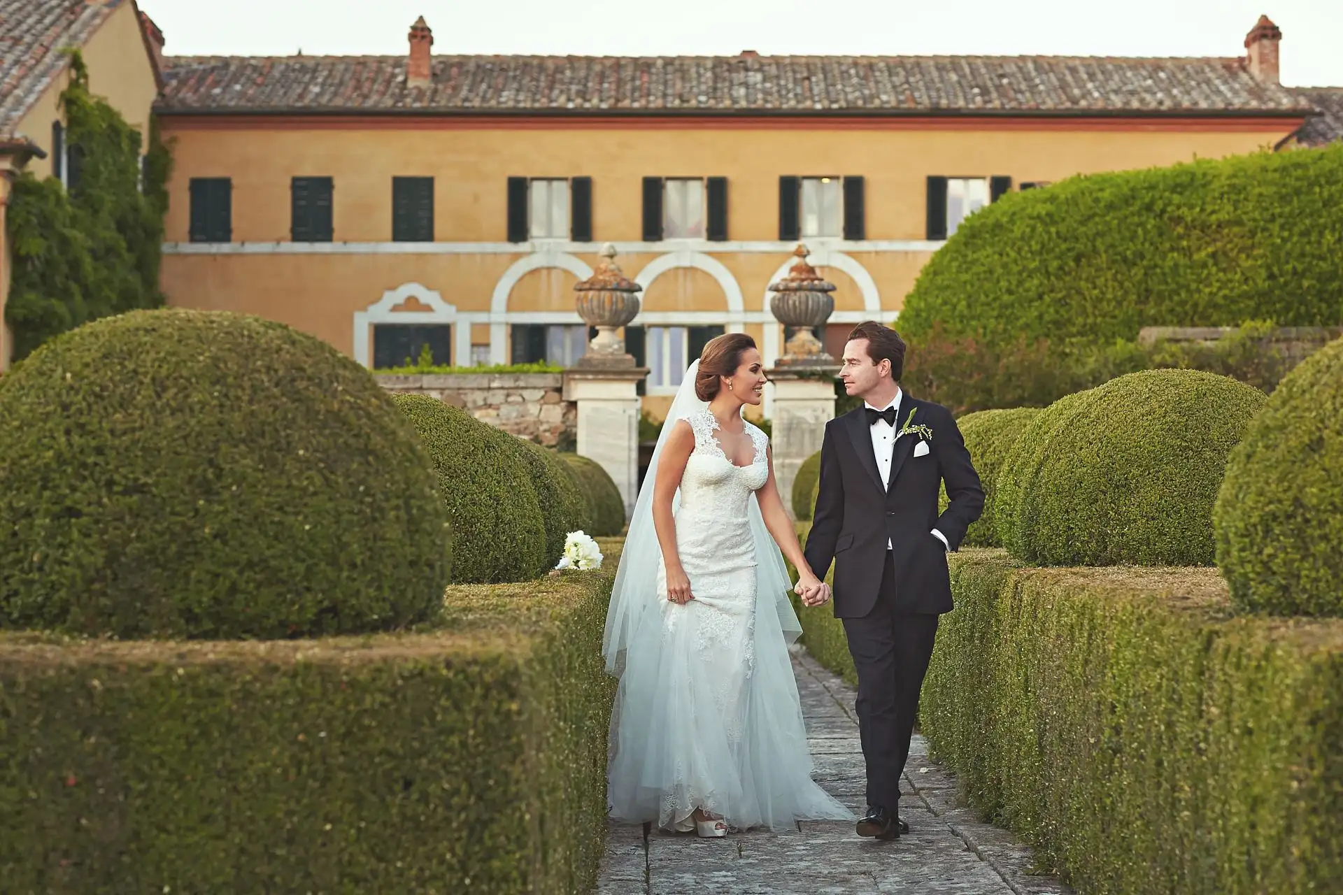 sublime val d orcia wedding
