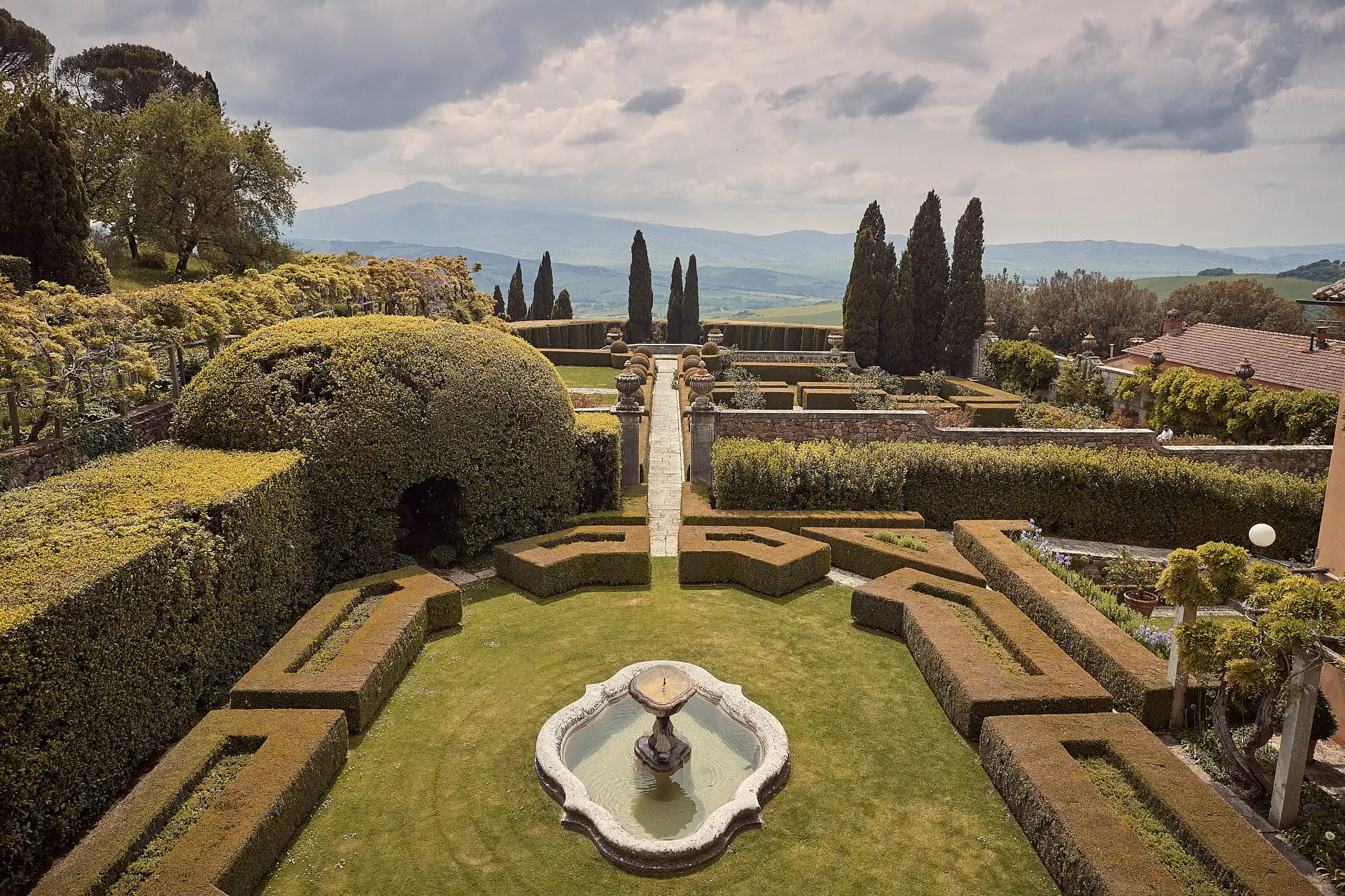 val d orcia wedding venue