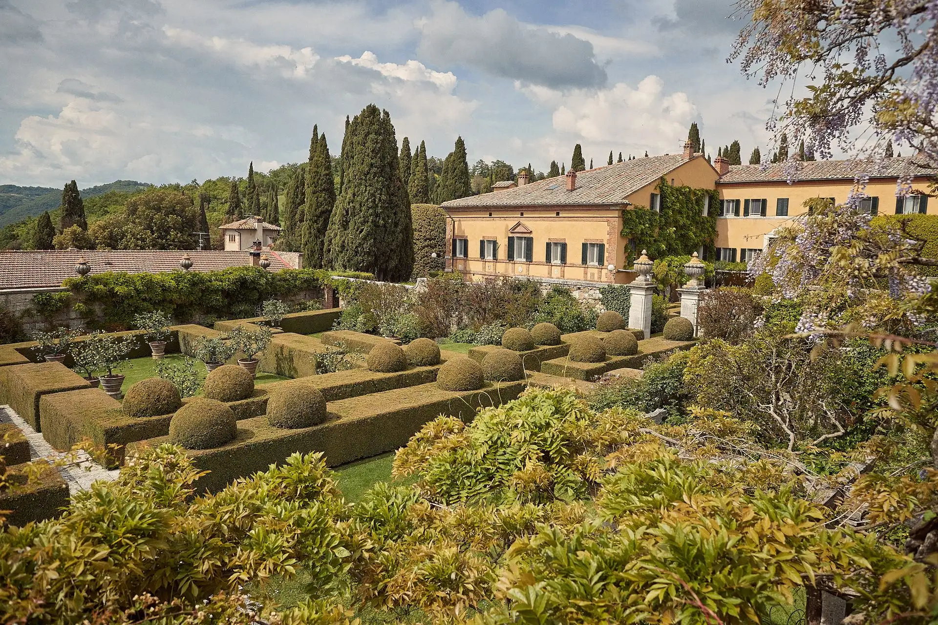val d orcia wedding venue