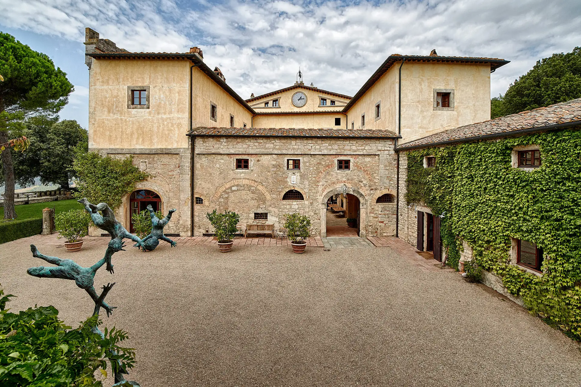 volterra wedding photographer borgo pignano