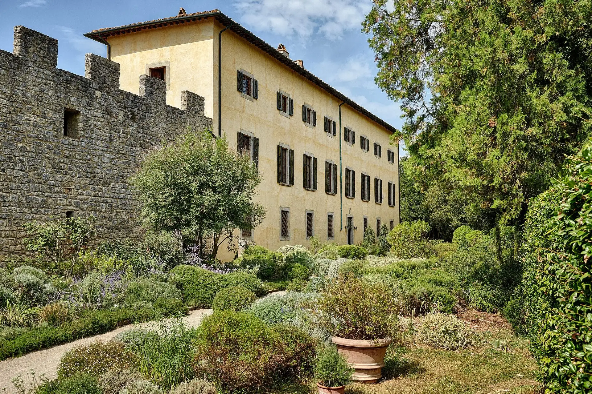 volterra wedding photographer borgo pignano