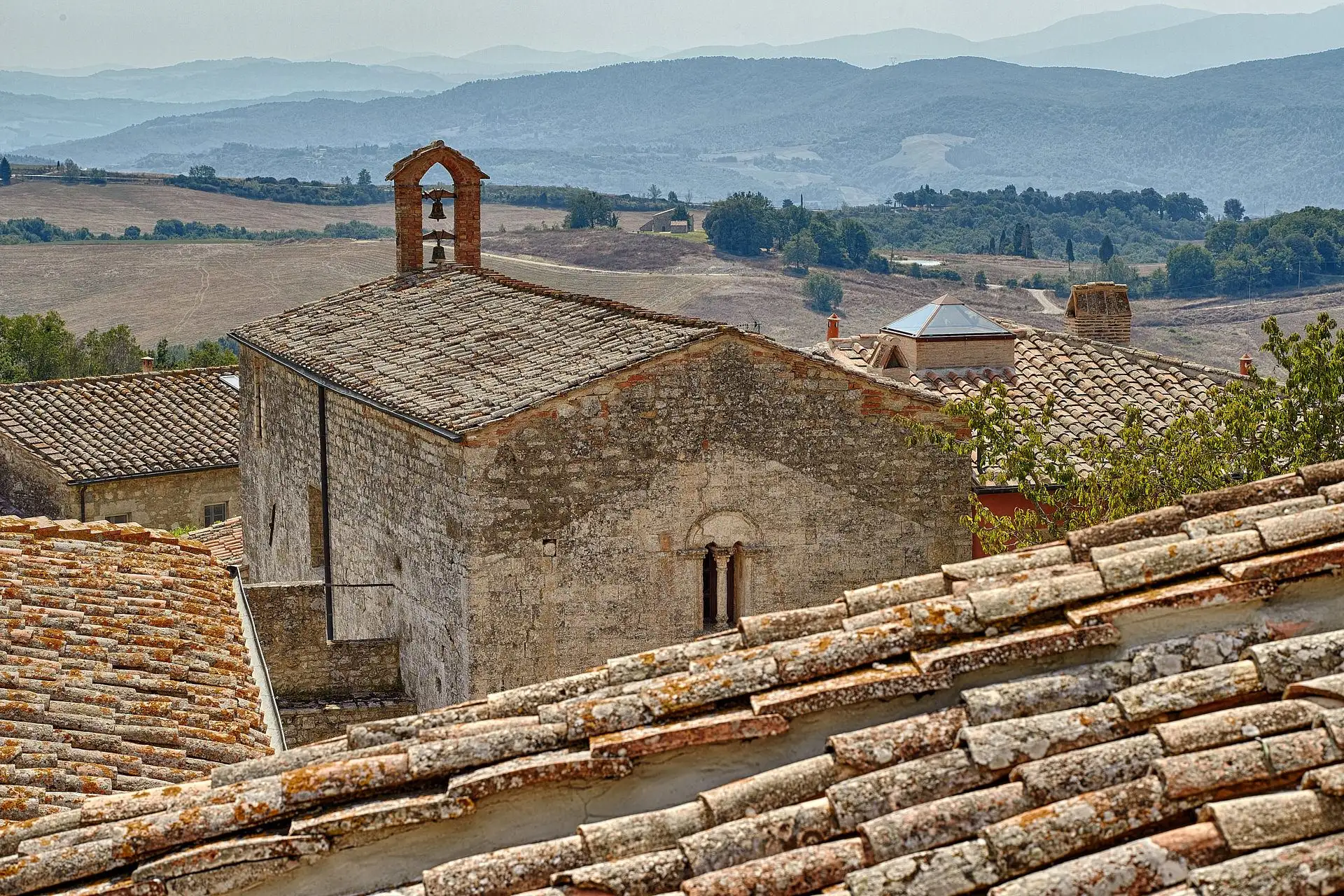 volterra wedding photographer borgo pignano