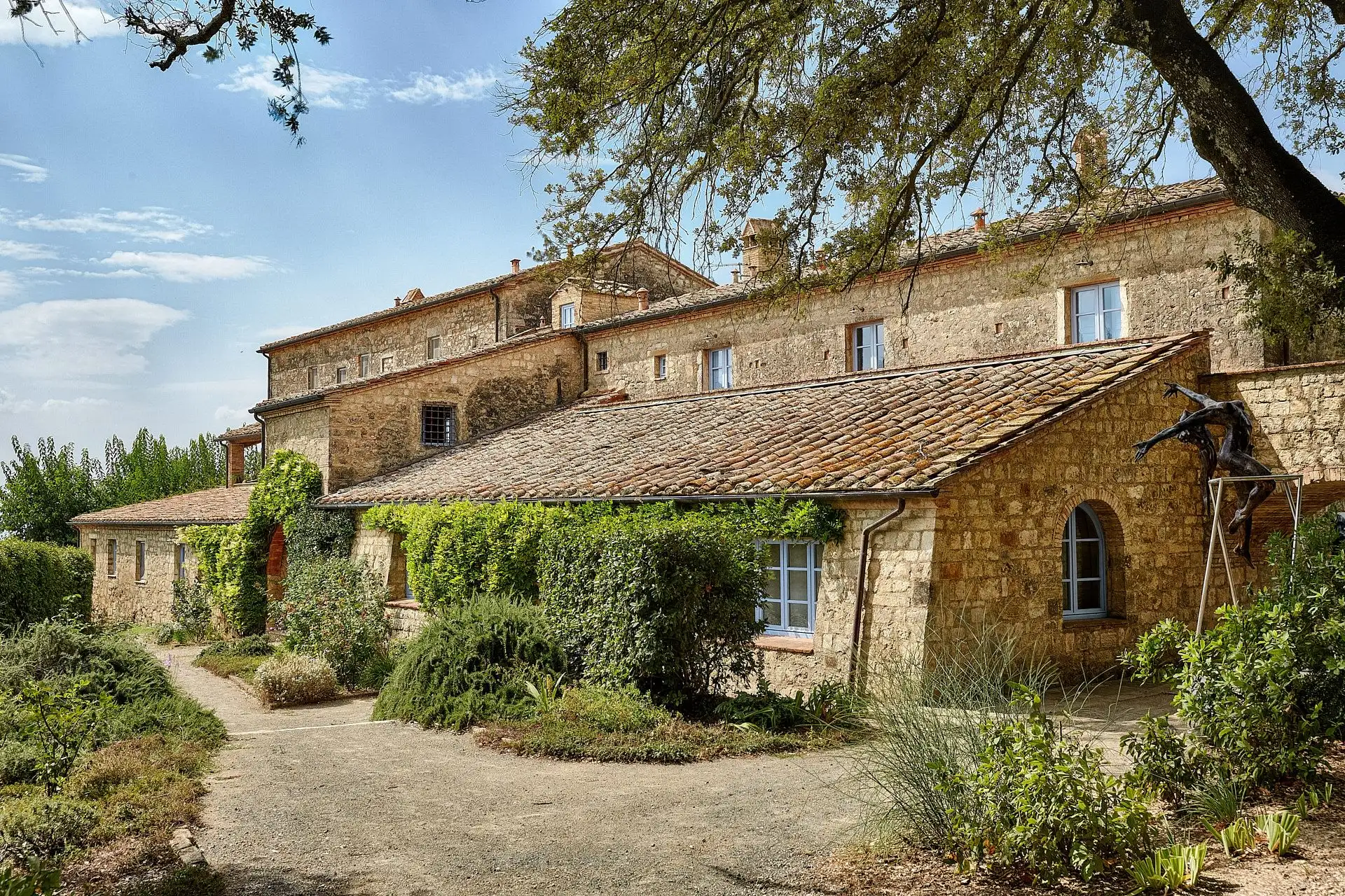 volterra wedding photographer borgo pignano