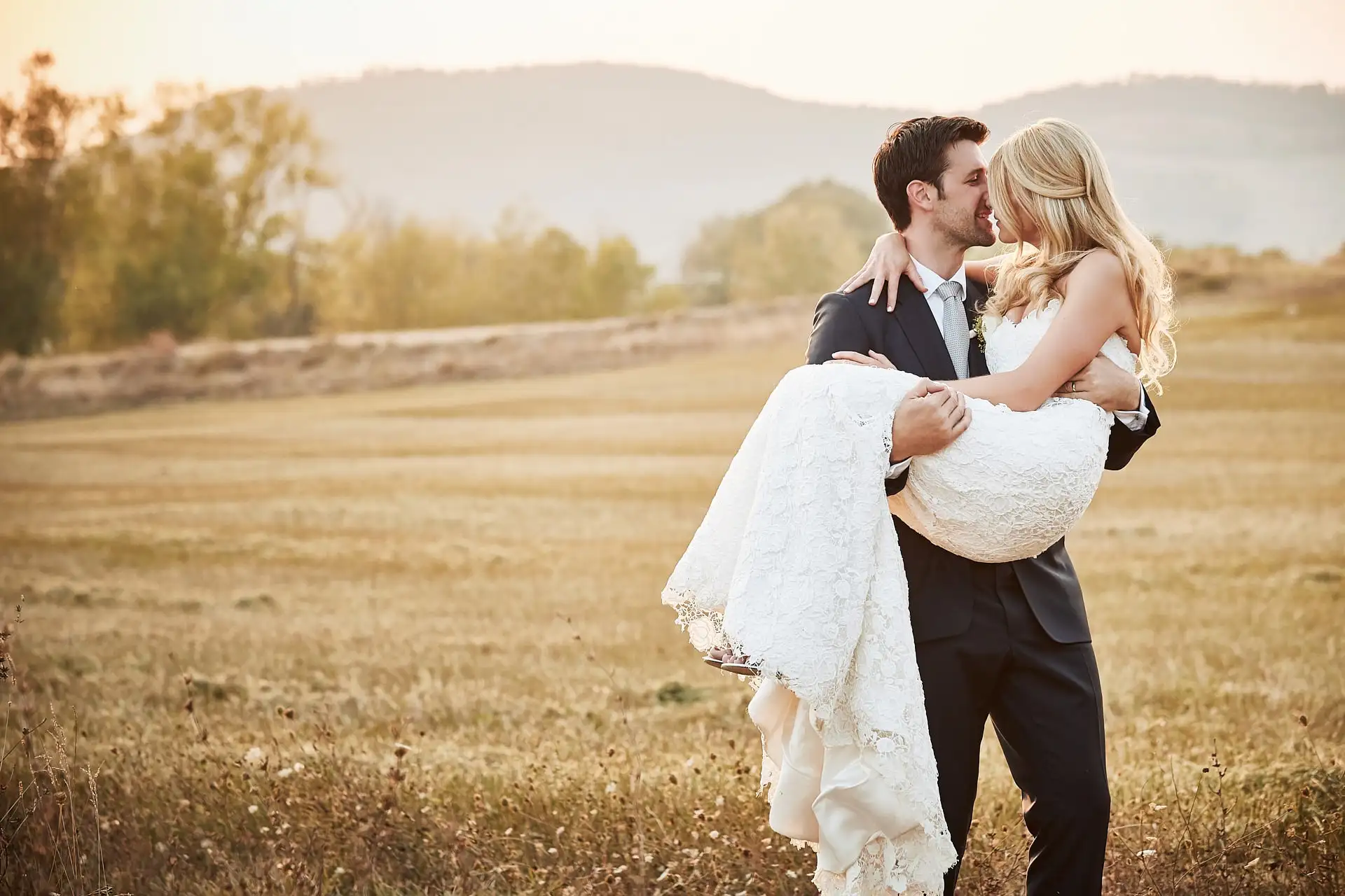 volterra wedding photographer borgo pignano
