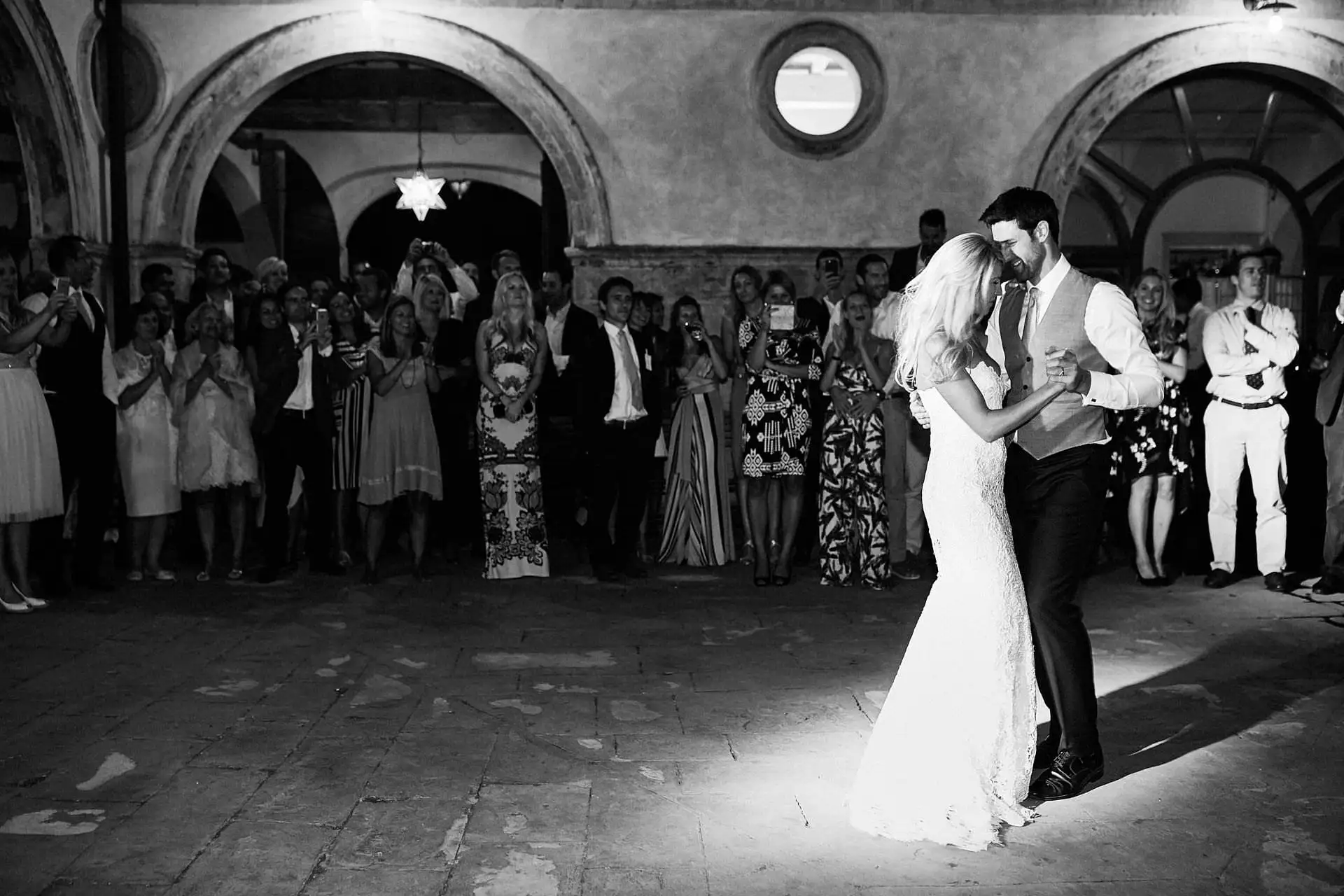 volterra wedding photographer borgo pignano