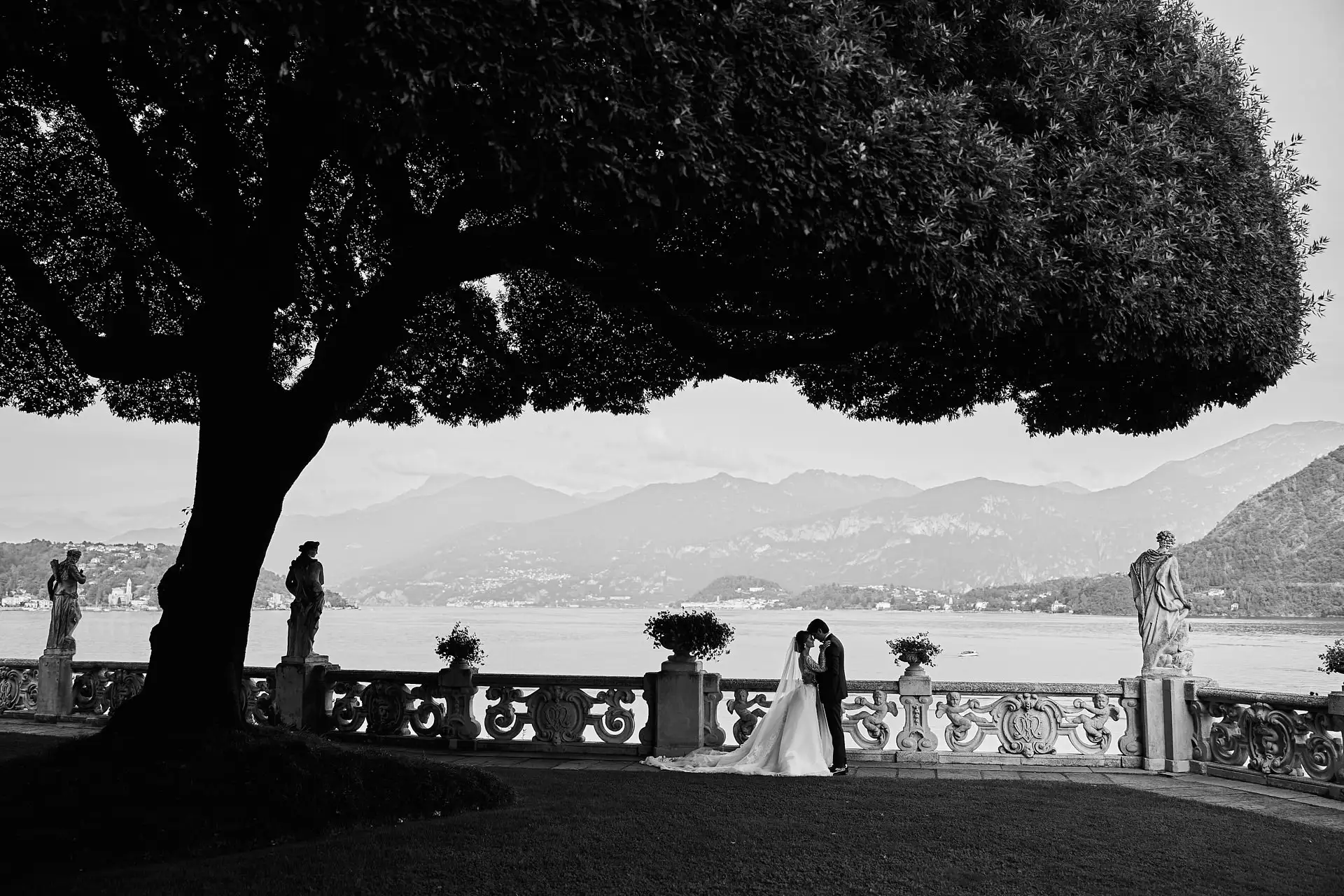 lake como elopement