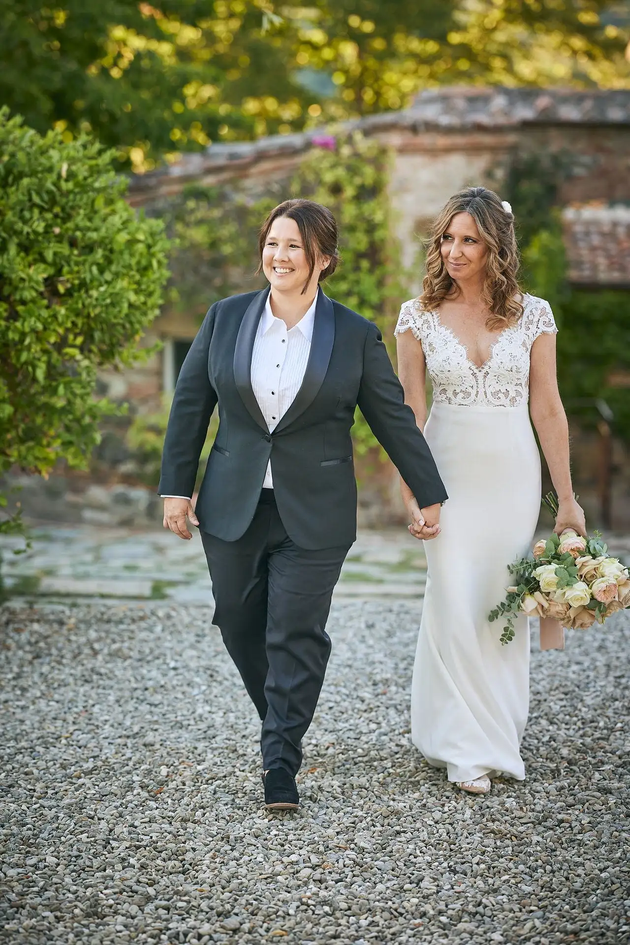 lesbian elopement wedding in italy