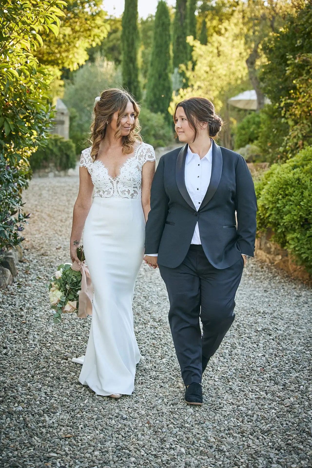 lesbian elopement wedding in italy