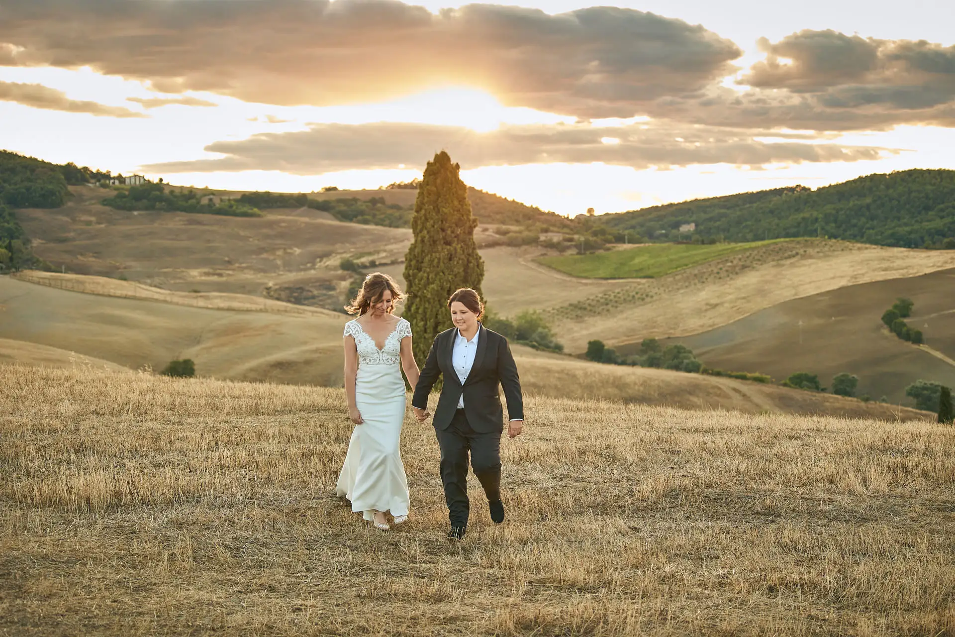 lesbian elopement wedding in italy