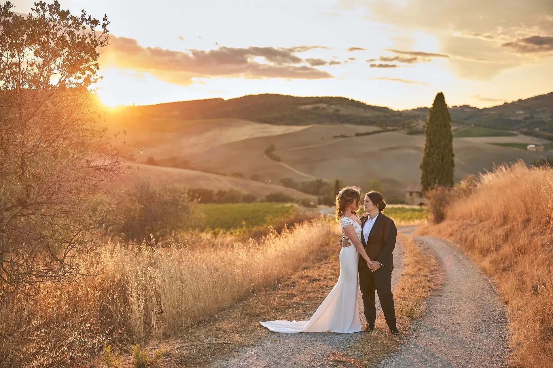 lesbian elopement wedding in italy