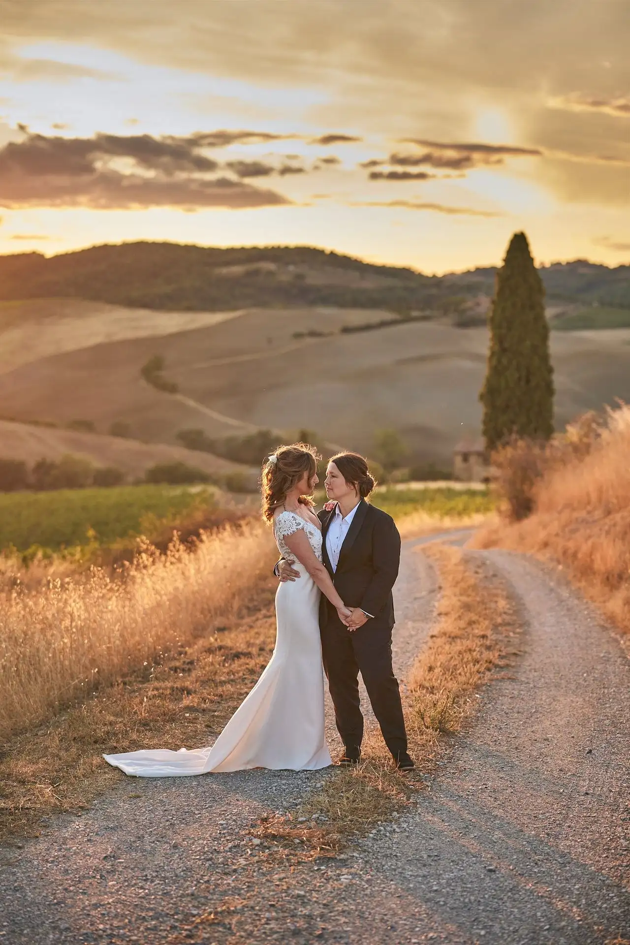 lesbian elopement wedding in italy