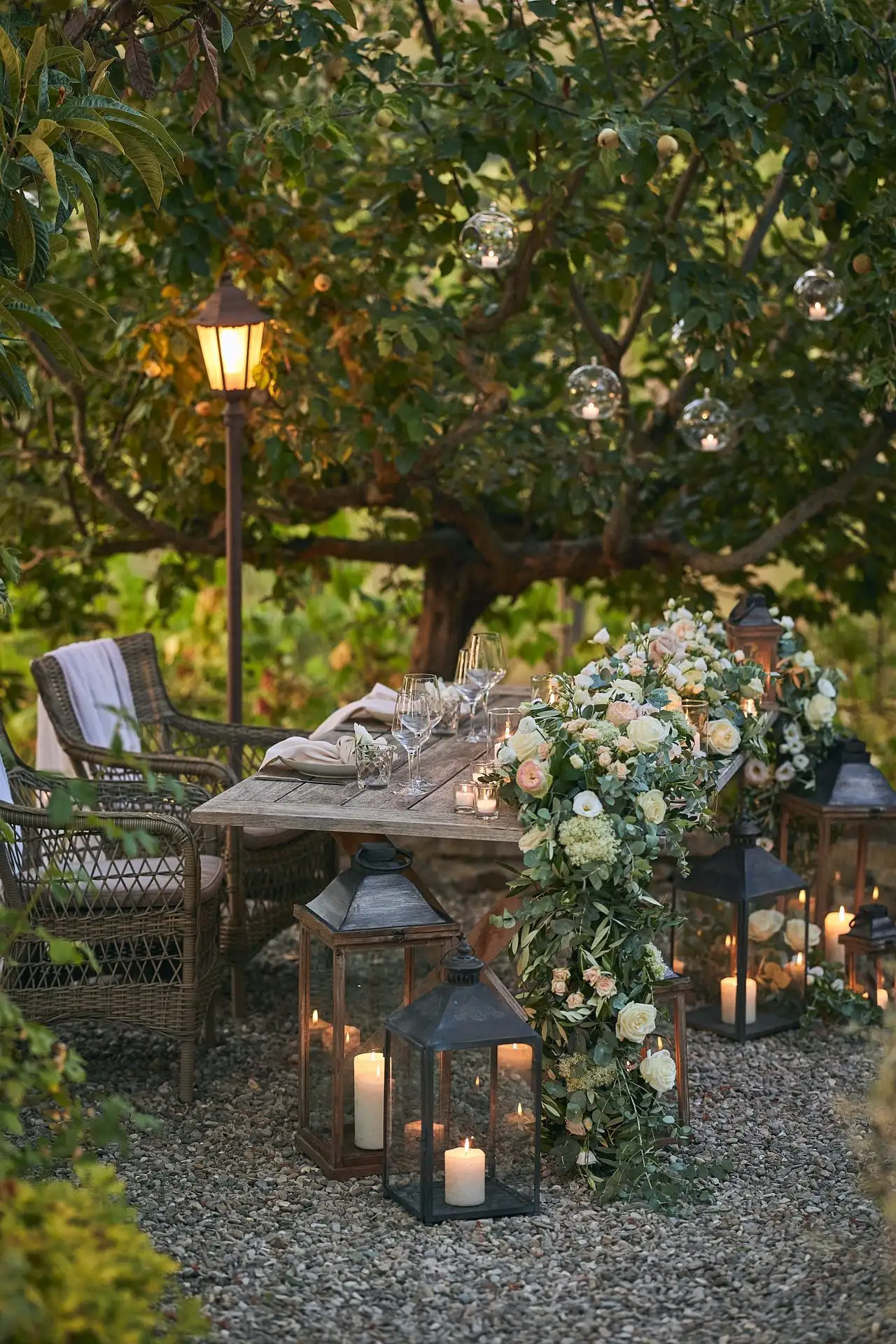 lesbian elopement wedding in italy