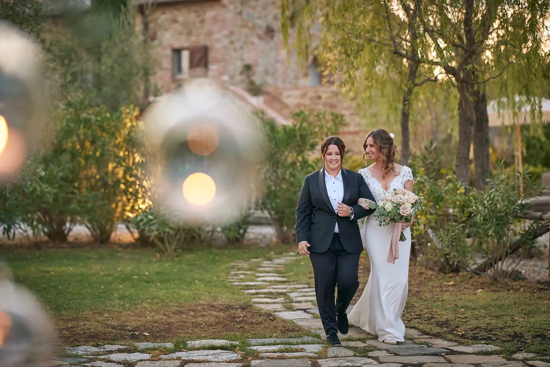 lesbian elopement wedding in italy