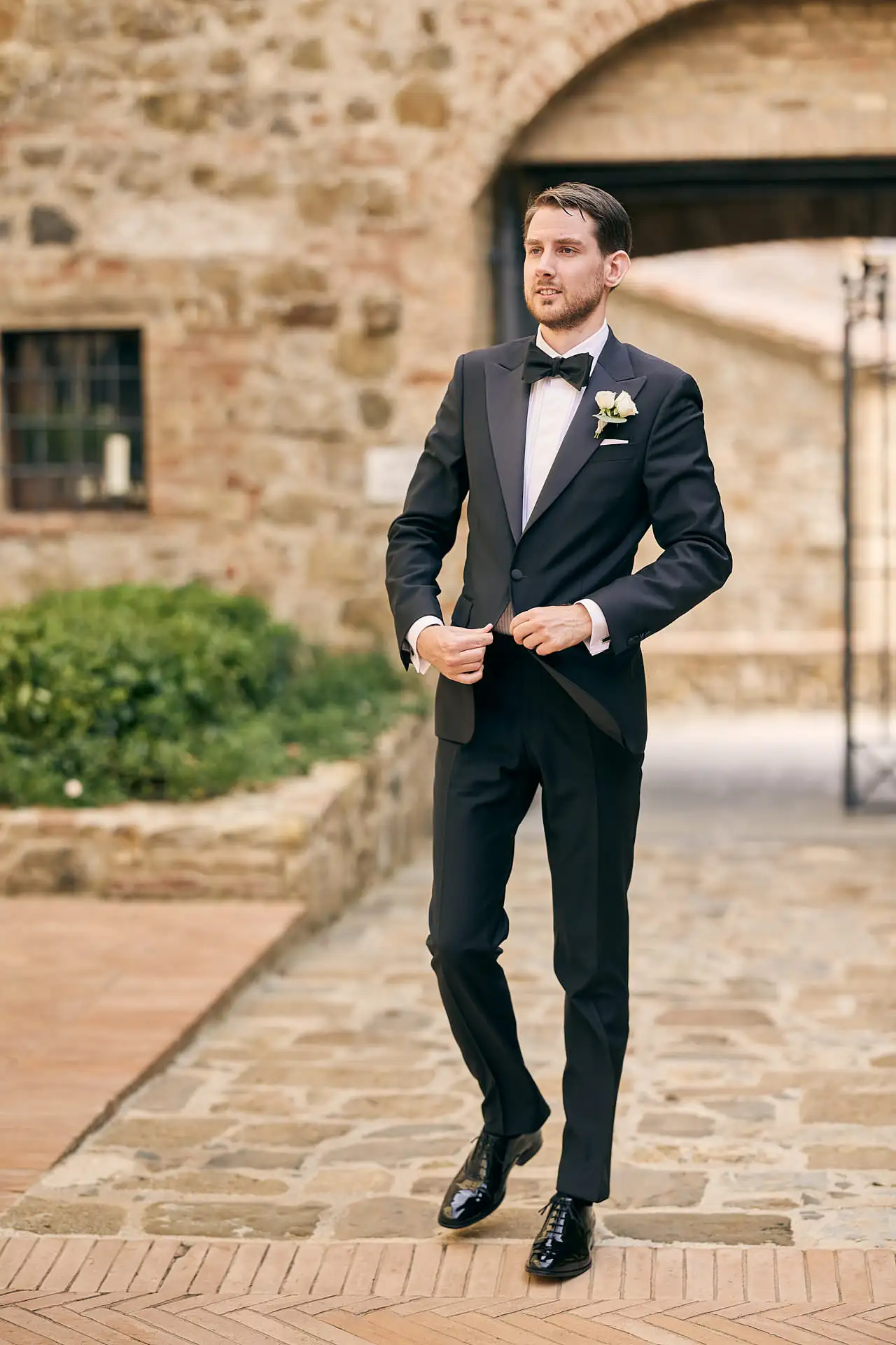 intimate vineyard elopement