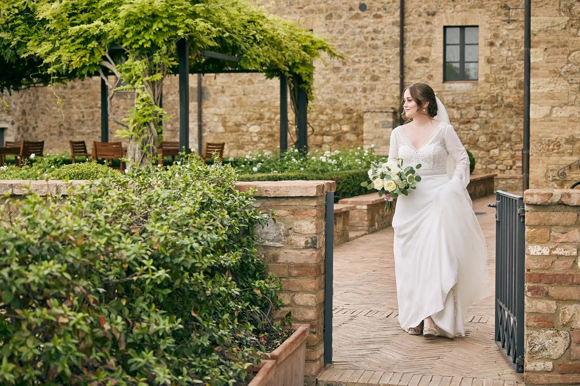 intimate vineyard elopement