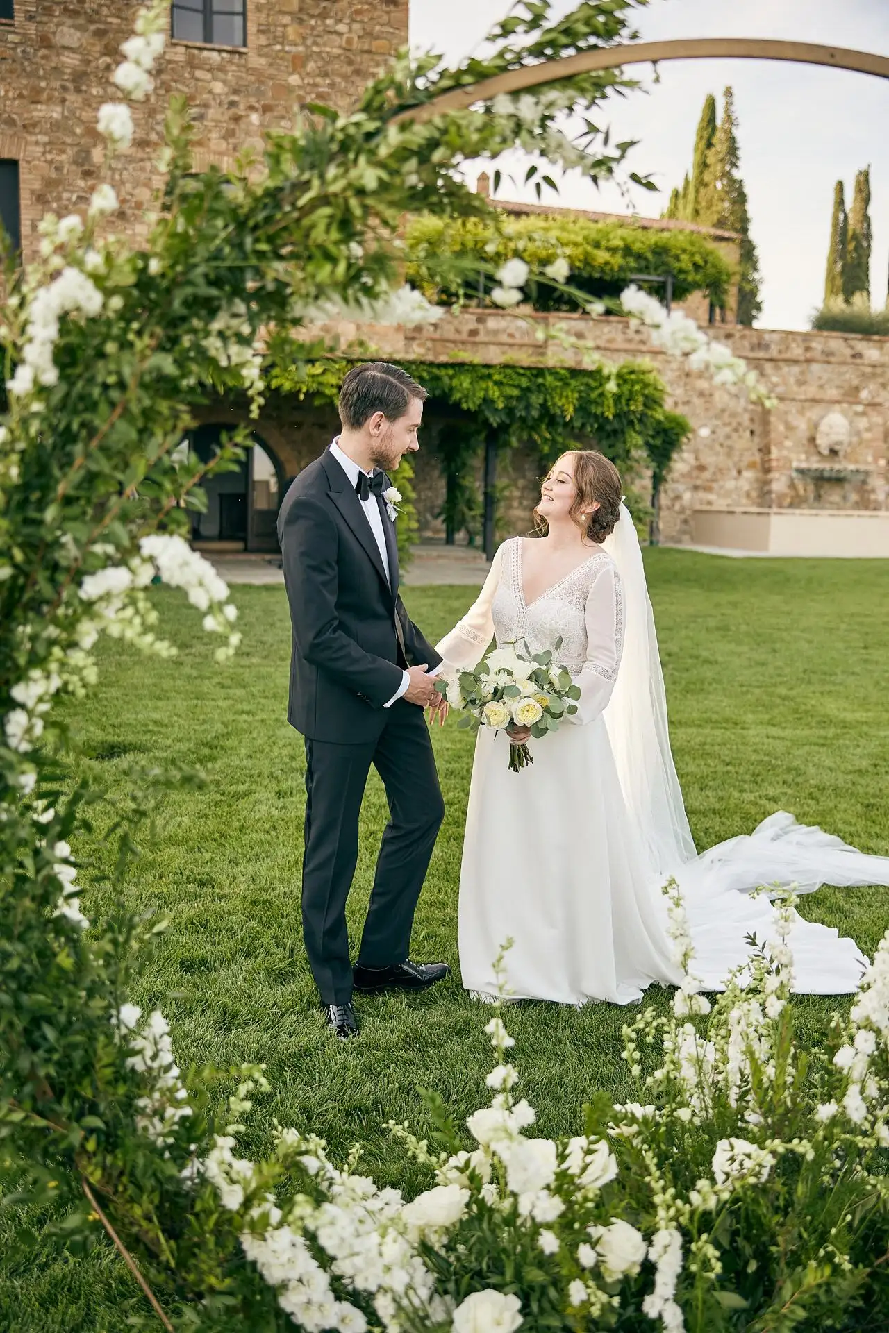 intimate vineyard elopement